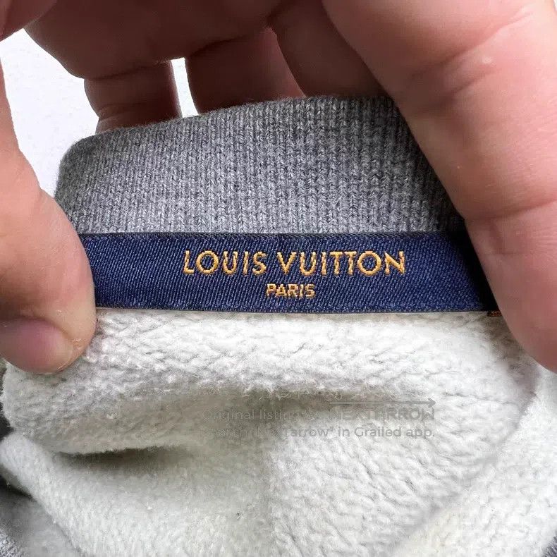 Louis Vuitton Louis Vuitton Twisted letter embroidered LOGO grey crew ne Size US L / EU 52-54 / 3 - 3 Thumbnail