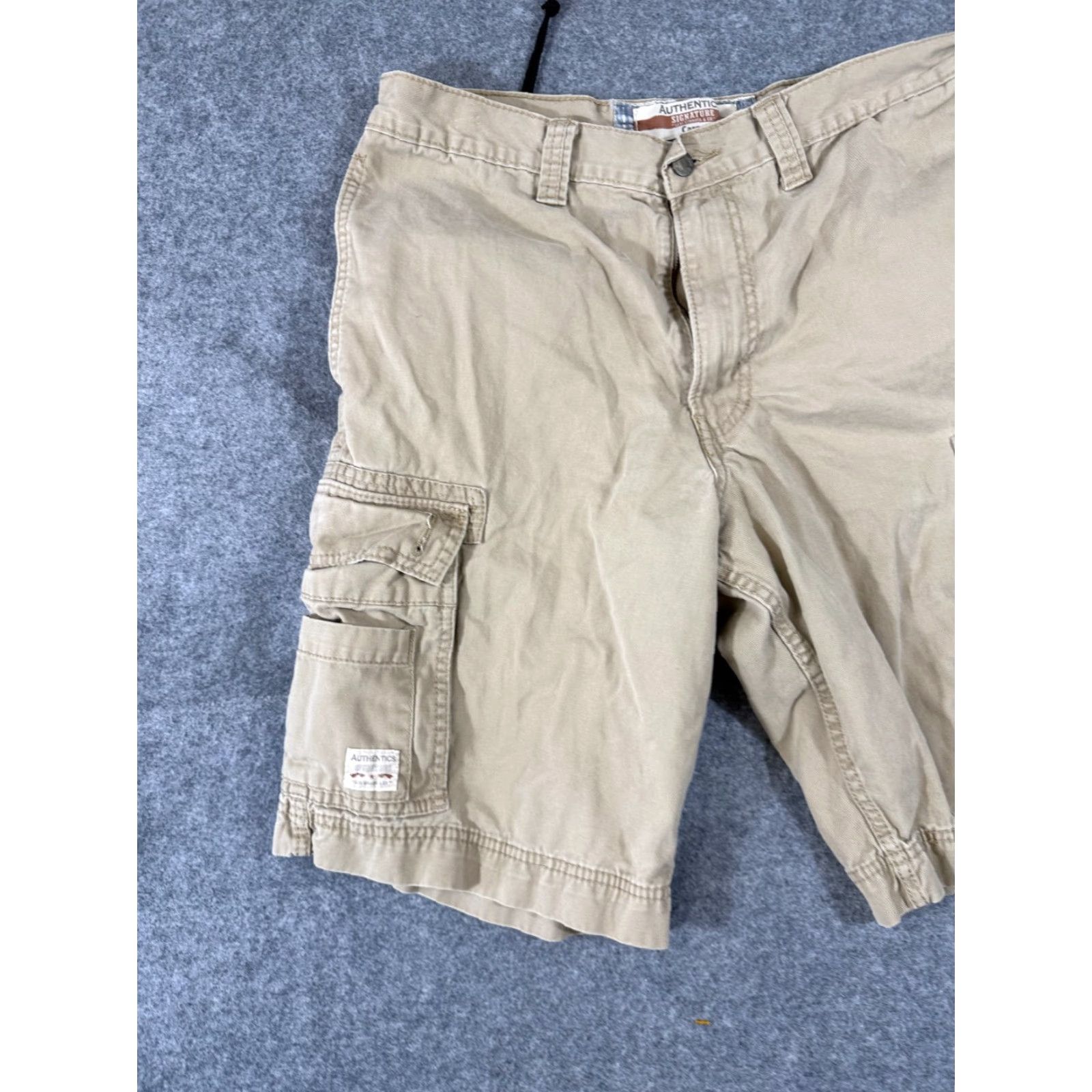 Levi's Levi's Cargo Shorts Mens W33 Khaki Beige Utility Pockets Outdoor Casual Lightweight Cotton Size US 33 - 4 Thumbnail