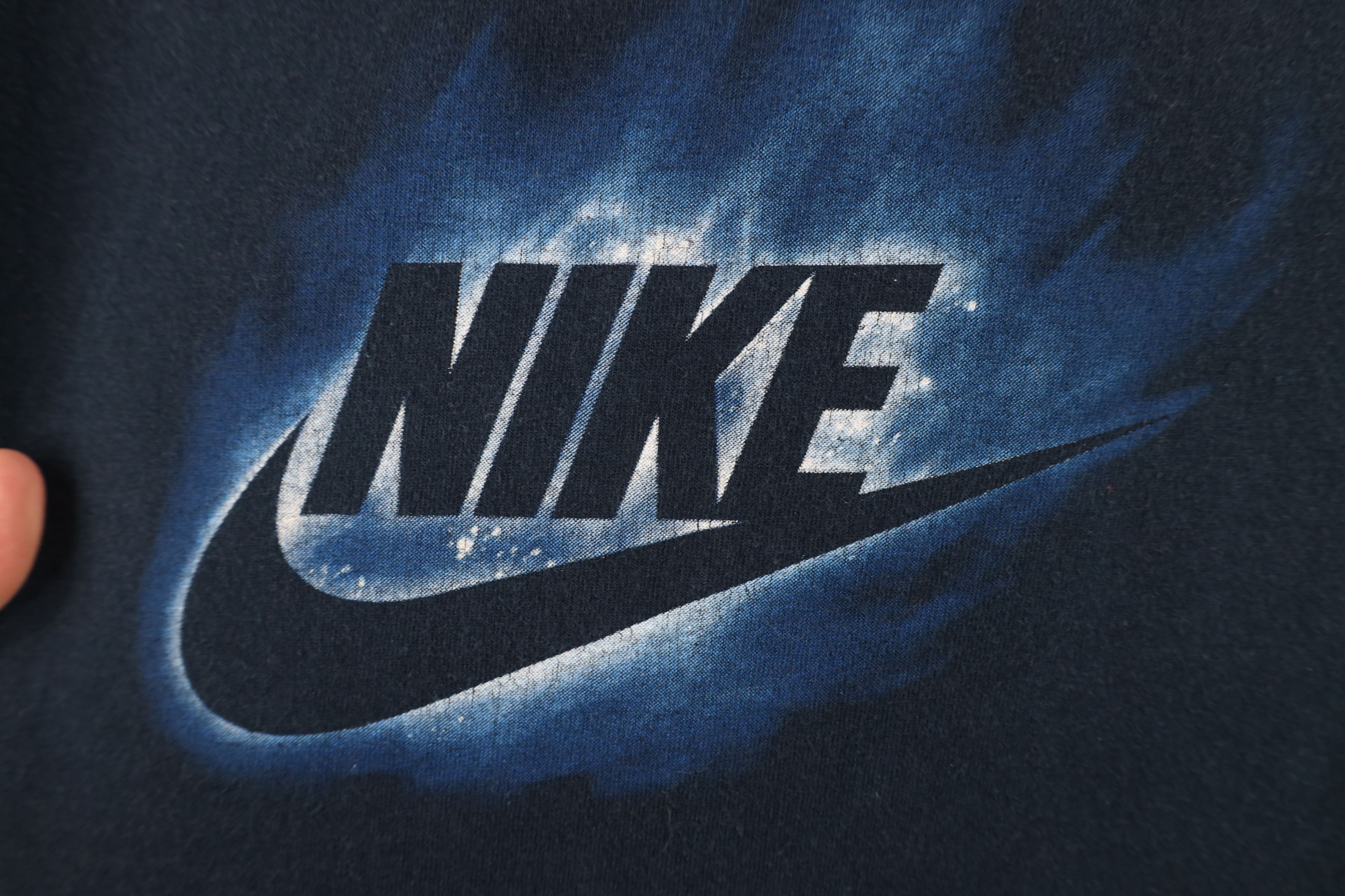 Nike Vintage Nike Scott Fire Flames Big Center Swoosh T-Shirt Size US XXL / EU 58 / 5 - 4 Thumbnail