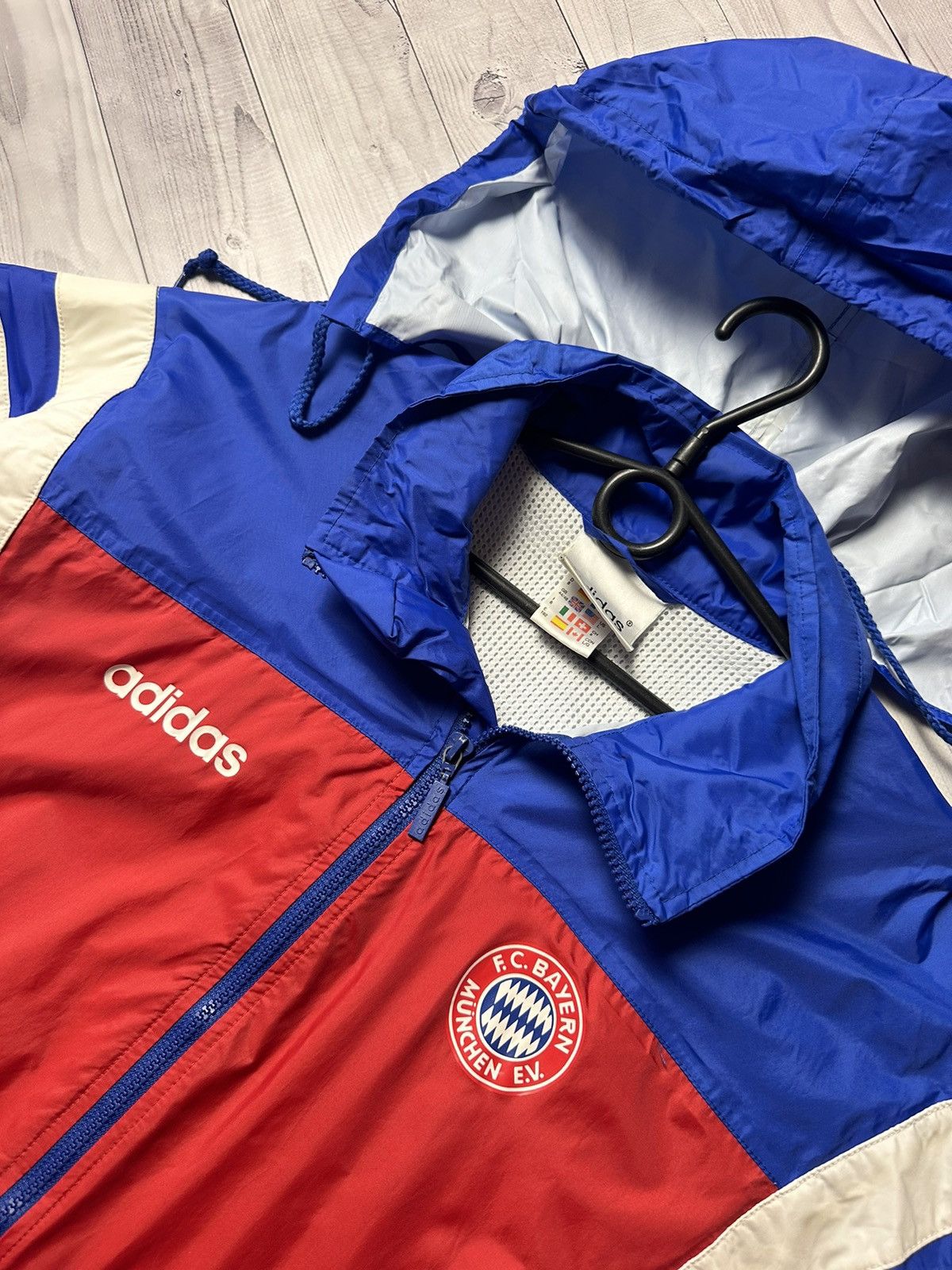 Adidas × Vintage Vintage adidas Bayern Munich soccer jacket size XL logo Size US XL / EU 56 / 4 - 7 Thumbnail