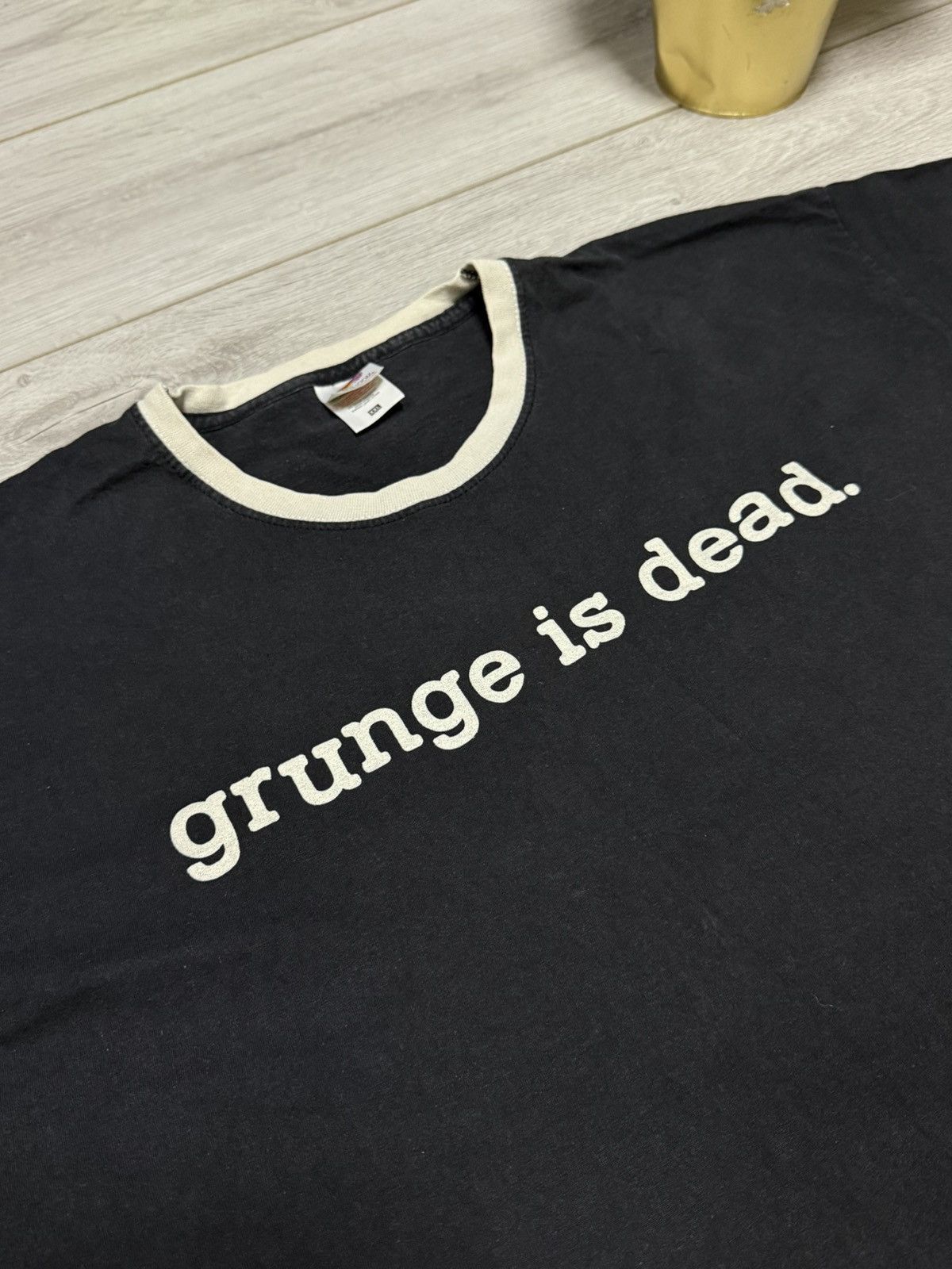 Band Tees Vintage band rock Nirvana Kurt Cobain Grunge Is Dead Tee eb0 Size US XXL / EU 58 / 5 - 5 Thumbnail