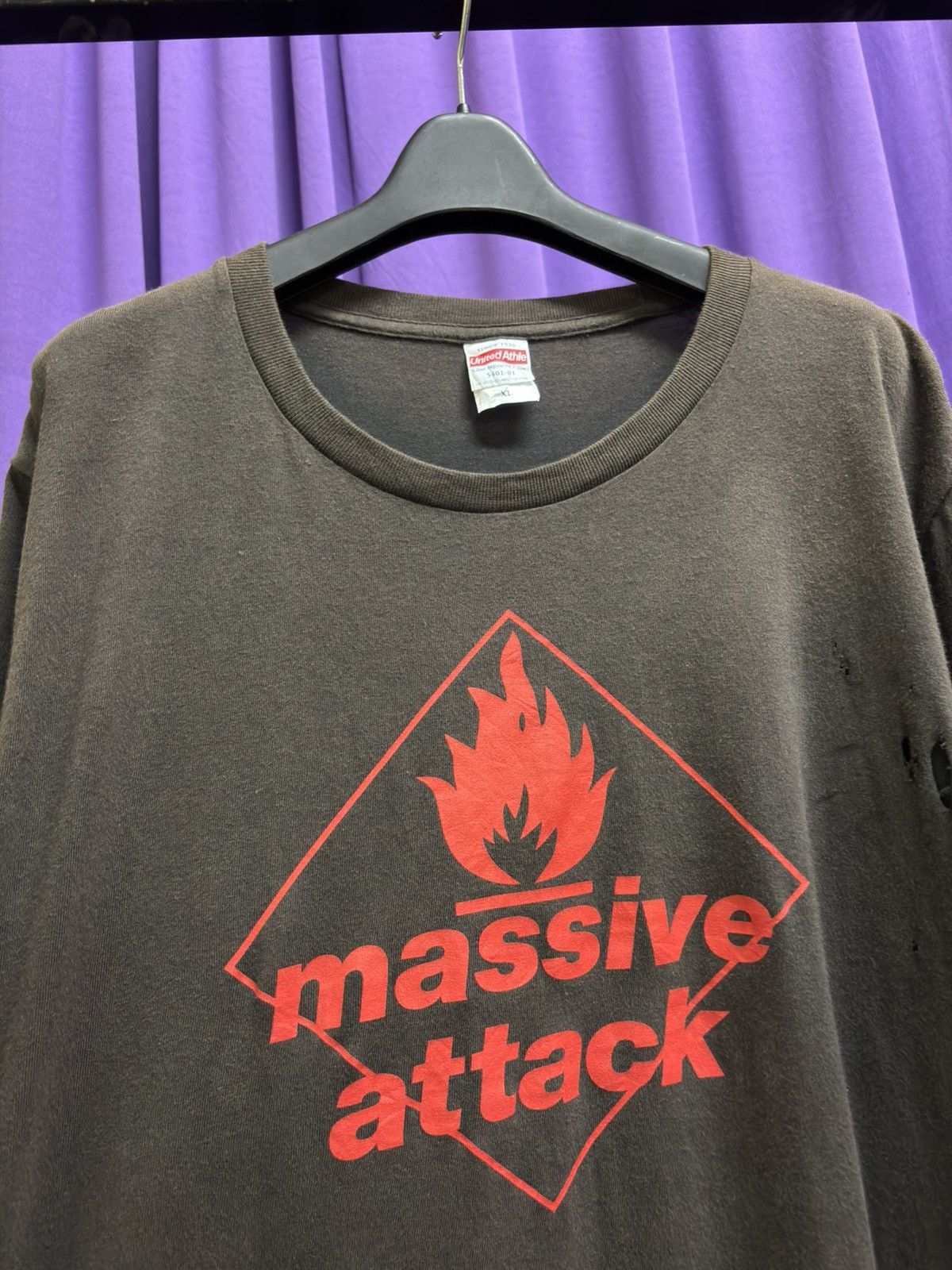 Band Tees rare massive attack distressed sun faded thrashed erd style Size US XL / EU 56 / 4 - 3 Thumbnail