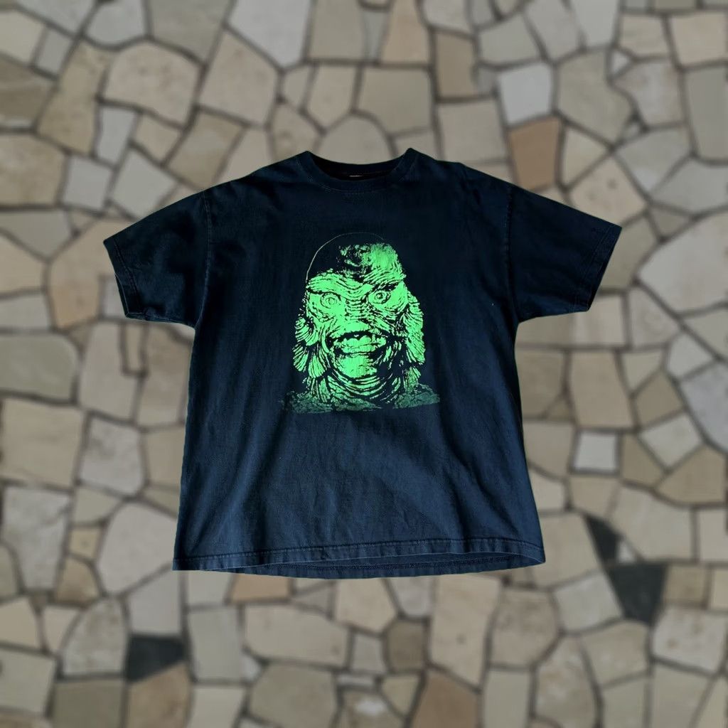 Vintage VINTAGE Creature Of The Black Lagoon Tee Black T-Shirt Short Sleeve XL Men Logo Graphic Print Tee Vault Black Lagoon Monster Swamp 90s Mens Size US XL / EU 56 / 4 - 1 Thumbnail