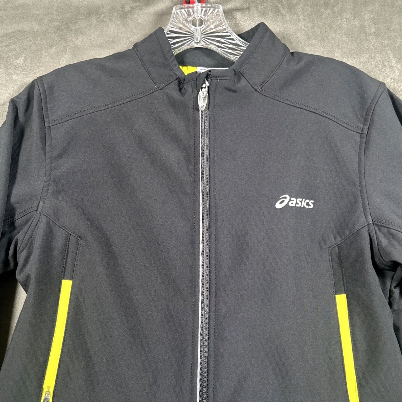 Asics ASICS Ultra Runner Jacket Womens Softshell Full Zip Black S Thumb Loops Size S / US 4 / IT 40 - 2 Thumbnail