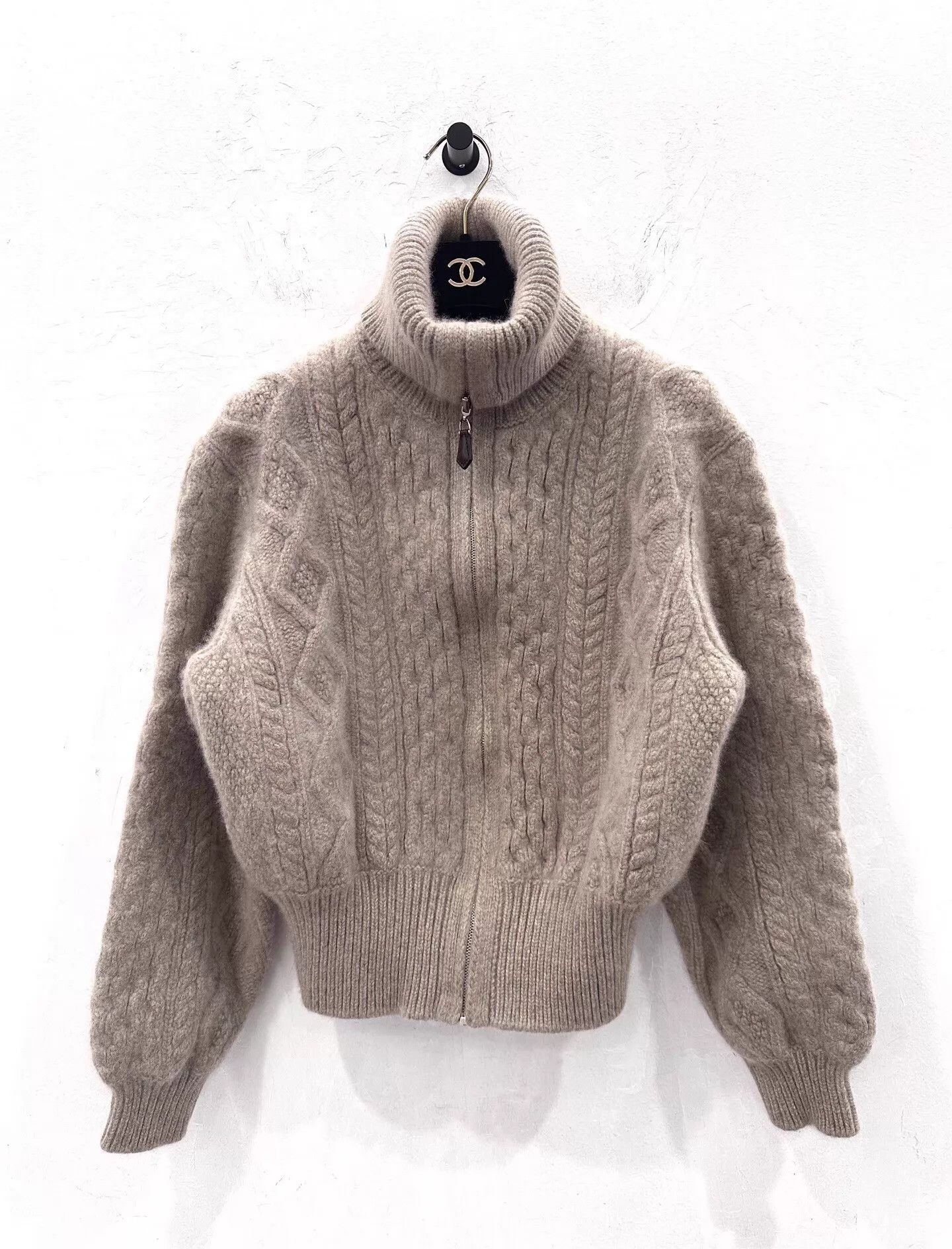 Loro Piana Loro Piana Women's Gray Cashmere Cable Knit Logo Zip S Size S / US 4 / IT 40 - 1 Thumbnail