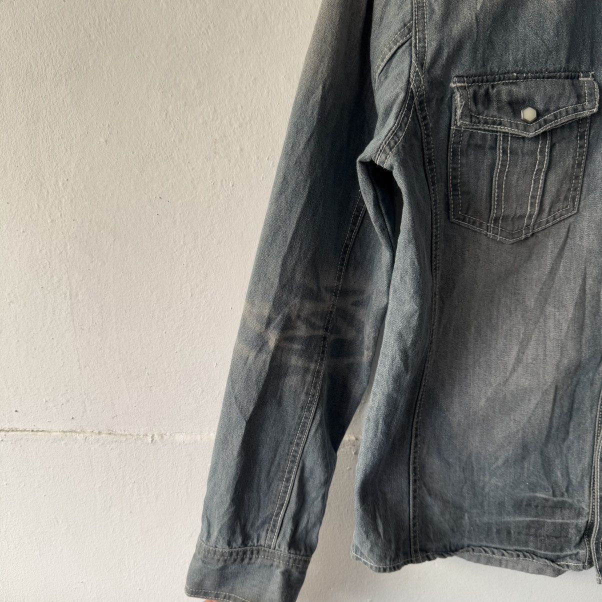 If Six Was Nine 2000s in the attic rockers heaven denim distressed shirt Size US M / EU 48-50 / 2 - 6 Thumbnail