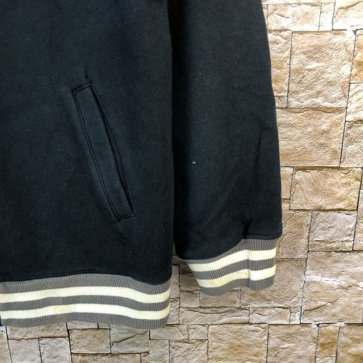 Airwalk Airwalk Black Zipper Sweatshirt sweater vintage #A500 Size US S / EU 44-46 / 1 - 8 Thumbnail