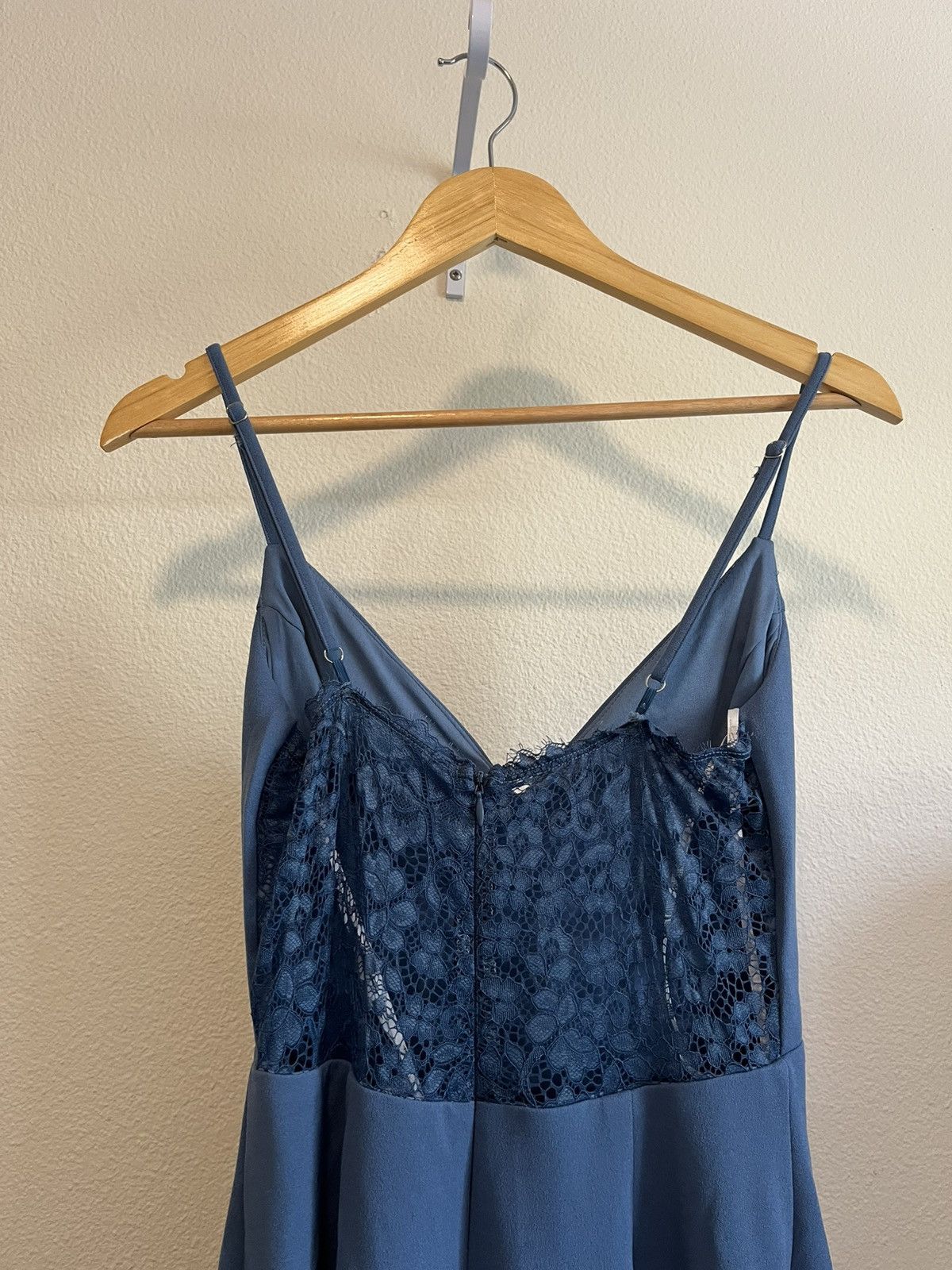 Lulus Lulu’s blue maxi dress size small Size S / US 4 / IT 40 - 2 Thumbnail