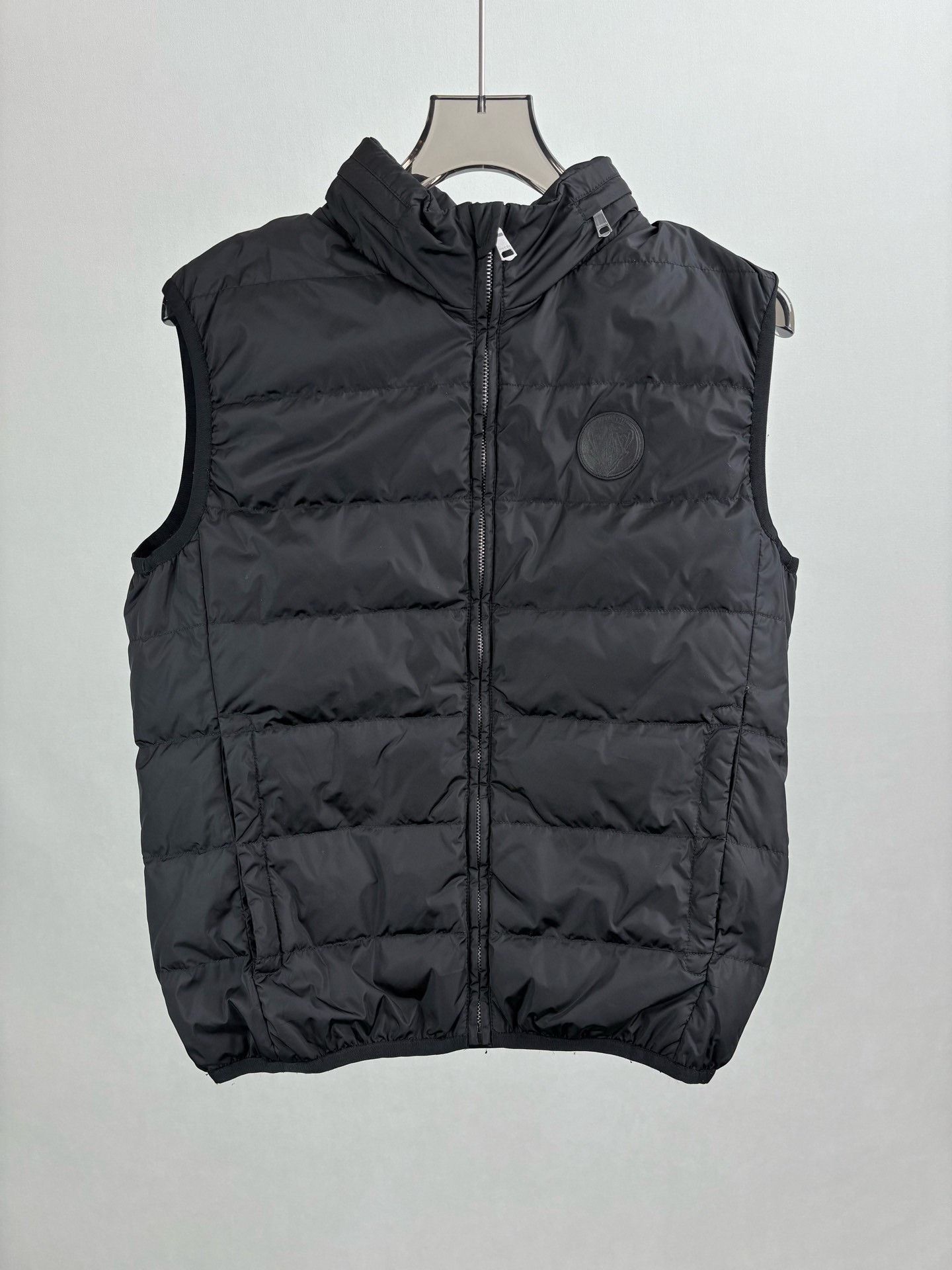 Gucci Gucci Full Logo Down Vest Size US S / EU 44-46 / 1 - 1 Thumbnail