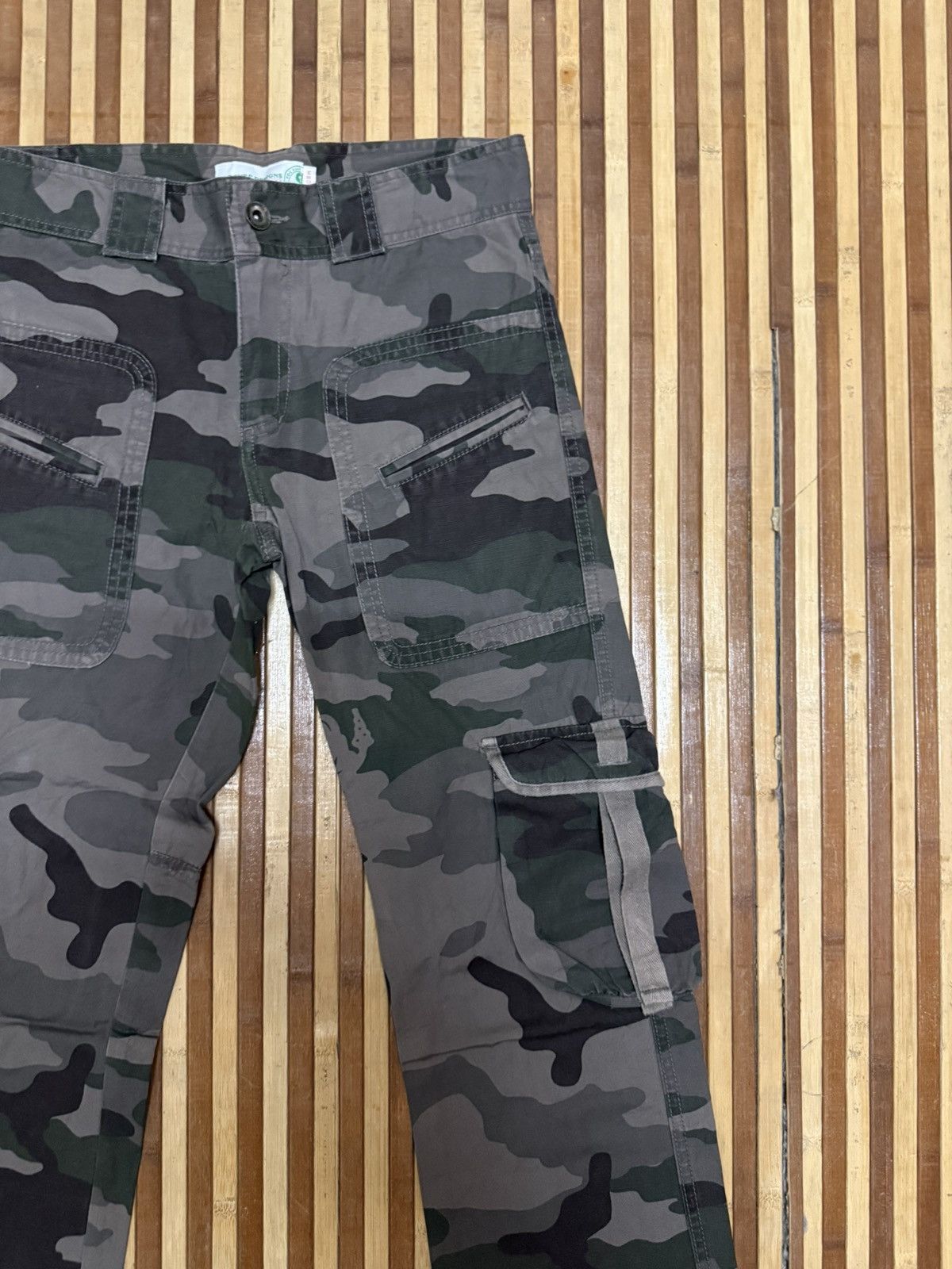 Japanese Brand T&C Surf Design Camouflage Japanese brand Cargo Pants Unisex Size US 28 / EU 44 - 4 Thumbnail