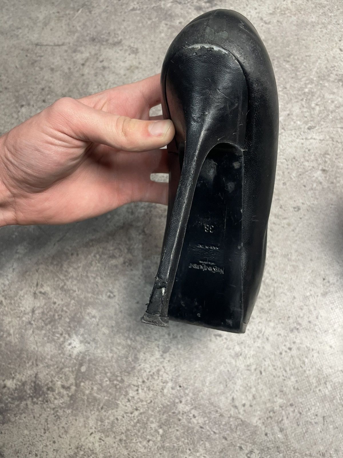 Yves Saint Laurent Yves Saint Laurent Heels 38 Black Size US 8 / IT 38 - 8 Thumbnail