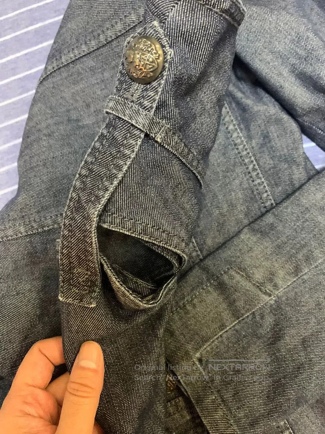 Massive Amass Cropped Waist Denim Jacket. Size L / US 10 / IT 46 - 2 Thumbnail