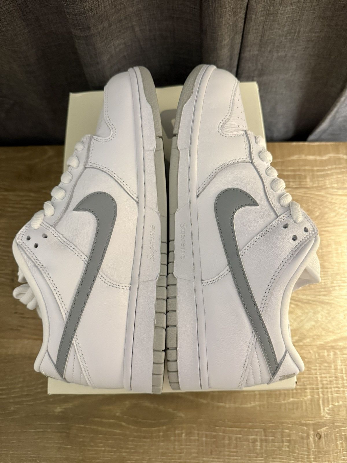Supreme Supreme 94 Nike SB Dunk Low White Size US 9.5 / EU 42-43 - 7 Thumbnail