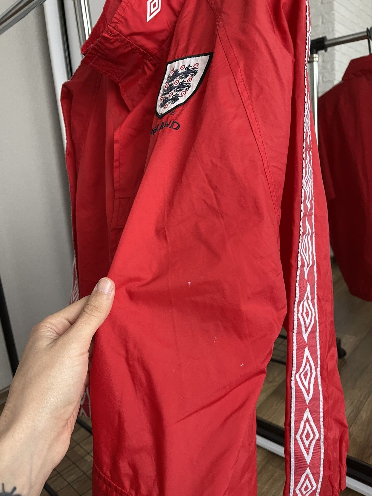 Umbro Umbro England Vintage Soccer Nylon Training Zip Jacket 90s Size US L / EU 52-54 / 3 - 17 Thumbnail