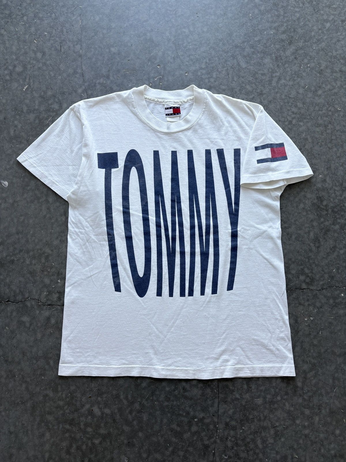 Tommy Jeans Vintage 90s Tommy Jeans Graphic Tee Double Sided Size US L / EU 52-54 / 3 - 1 Thumbnail