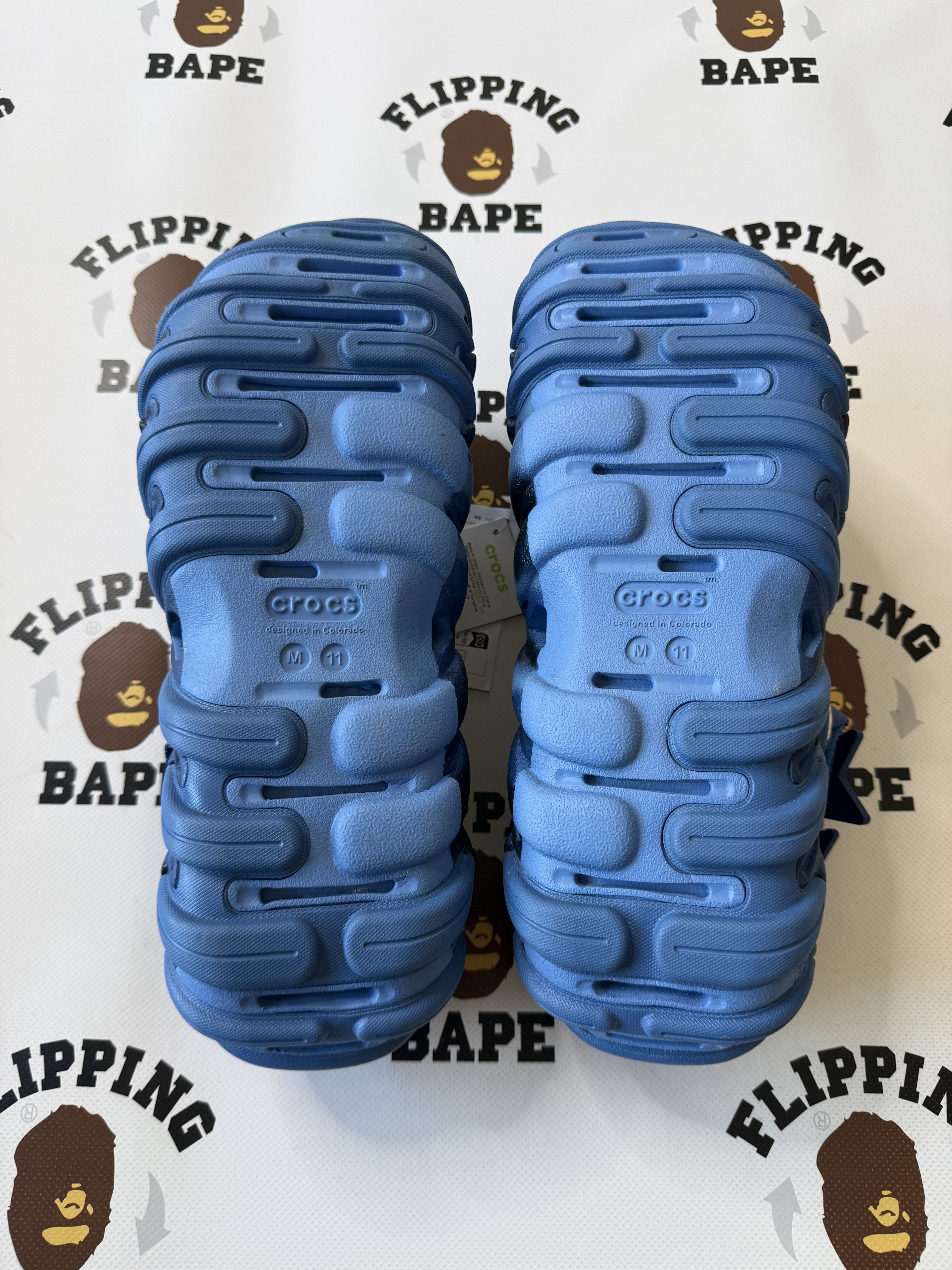 Bape × Crocs BAPE X CROCS ECHO NAVY Size US 11 / EU 44 - 12 Thumbnail