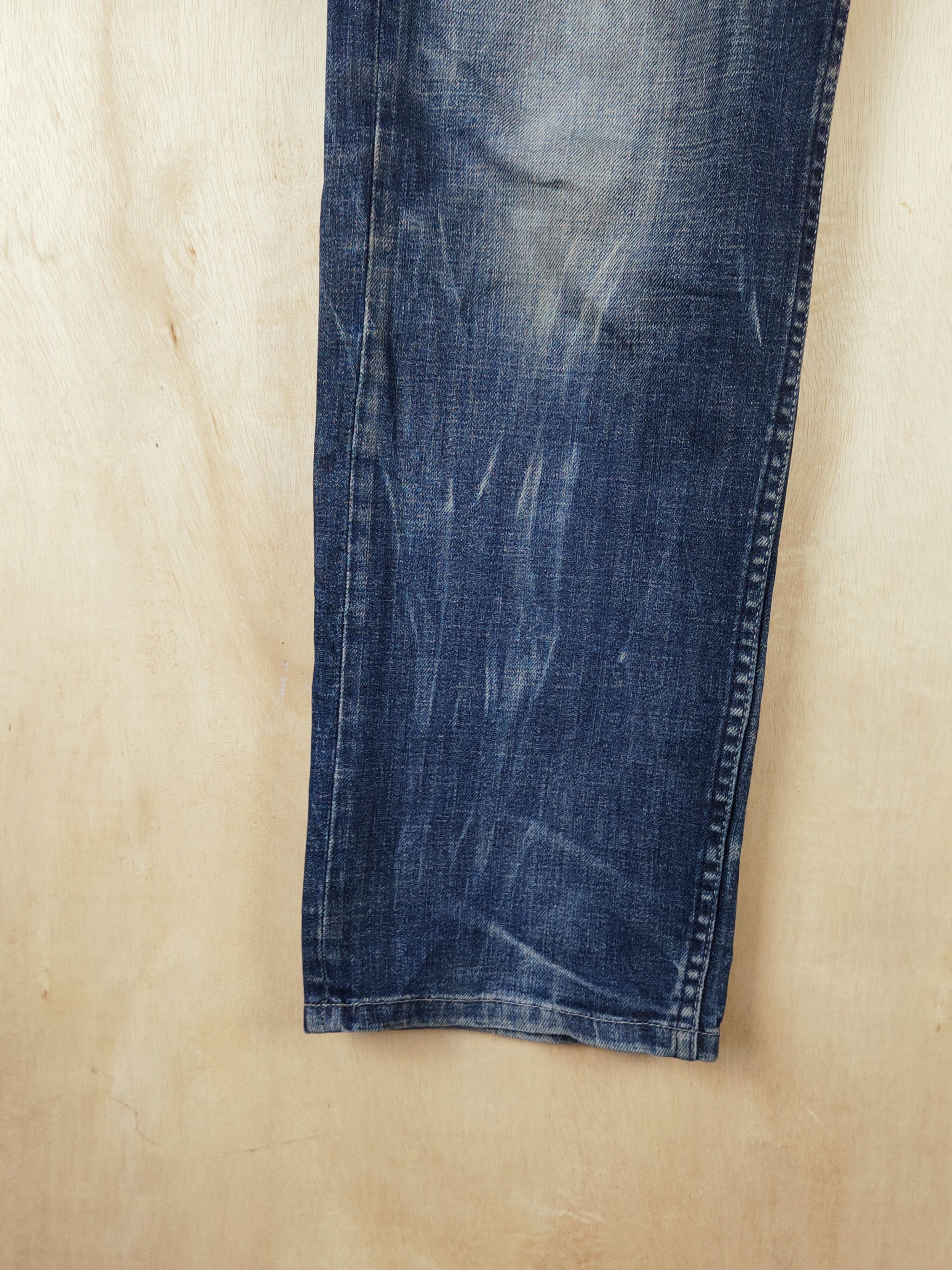 Japanese Brand Levi's Dark Blue Distressed Ripped Jeans #S2663 Size US 32 / EU 48 - 4 Thumbnail