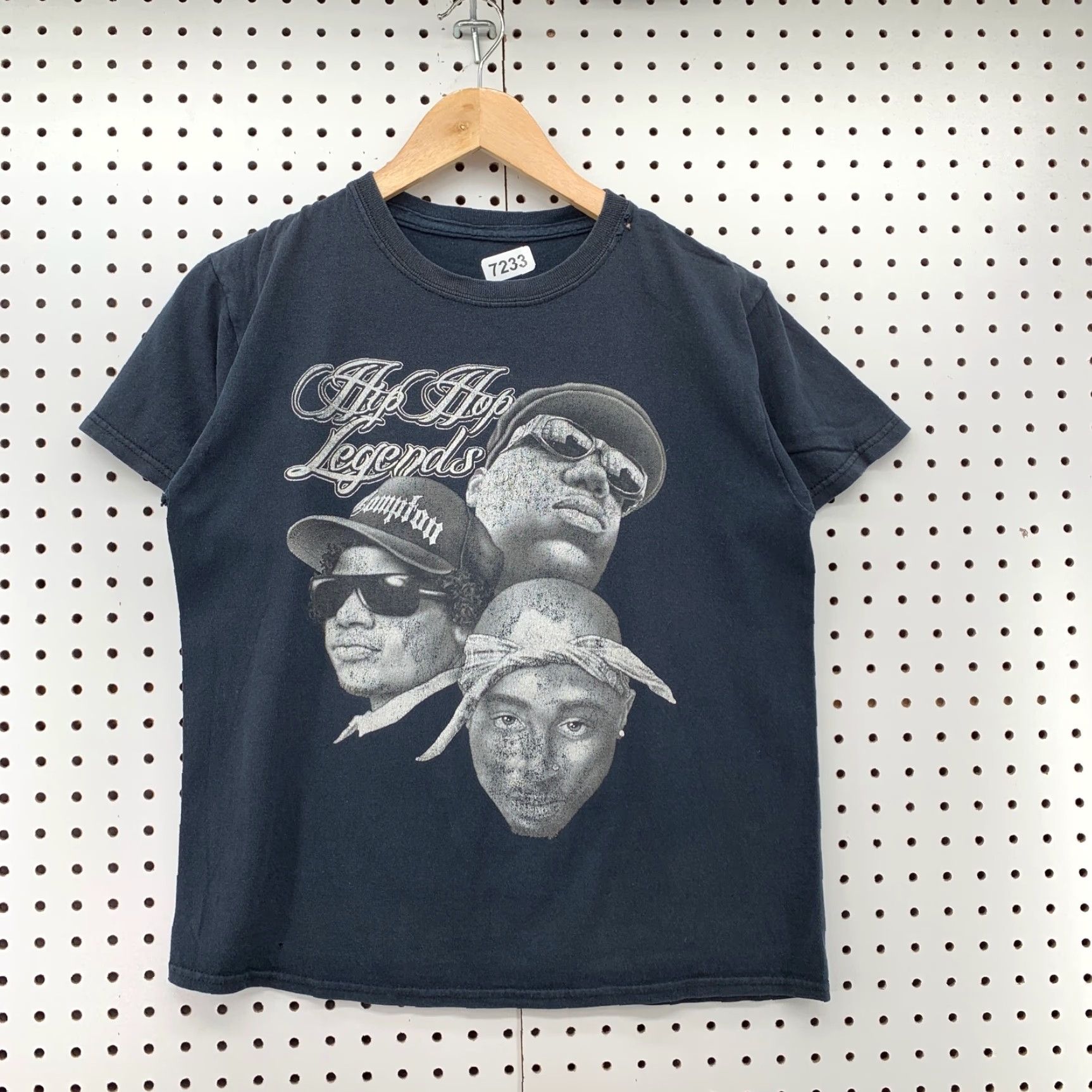 Vintage Vintage Hip Hop T Shirt Womens Small Black Tupac Biggie Eazy E Rap Tee Size S / US 4 / IT 40 - 5 Thumbnail