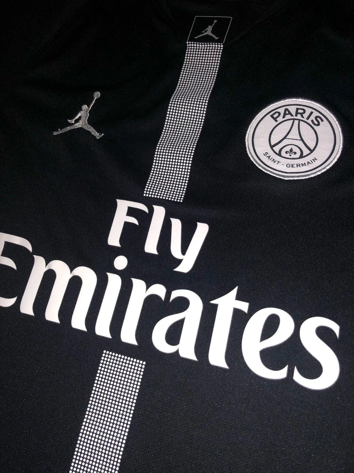 Nike PSG 2018/19 Fourth Kit Size US S / EU 44-46 / 1 - 2 Thumbnail