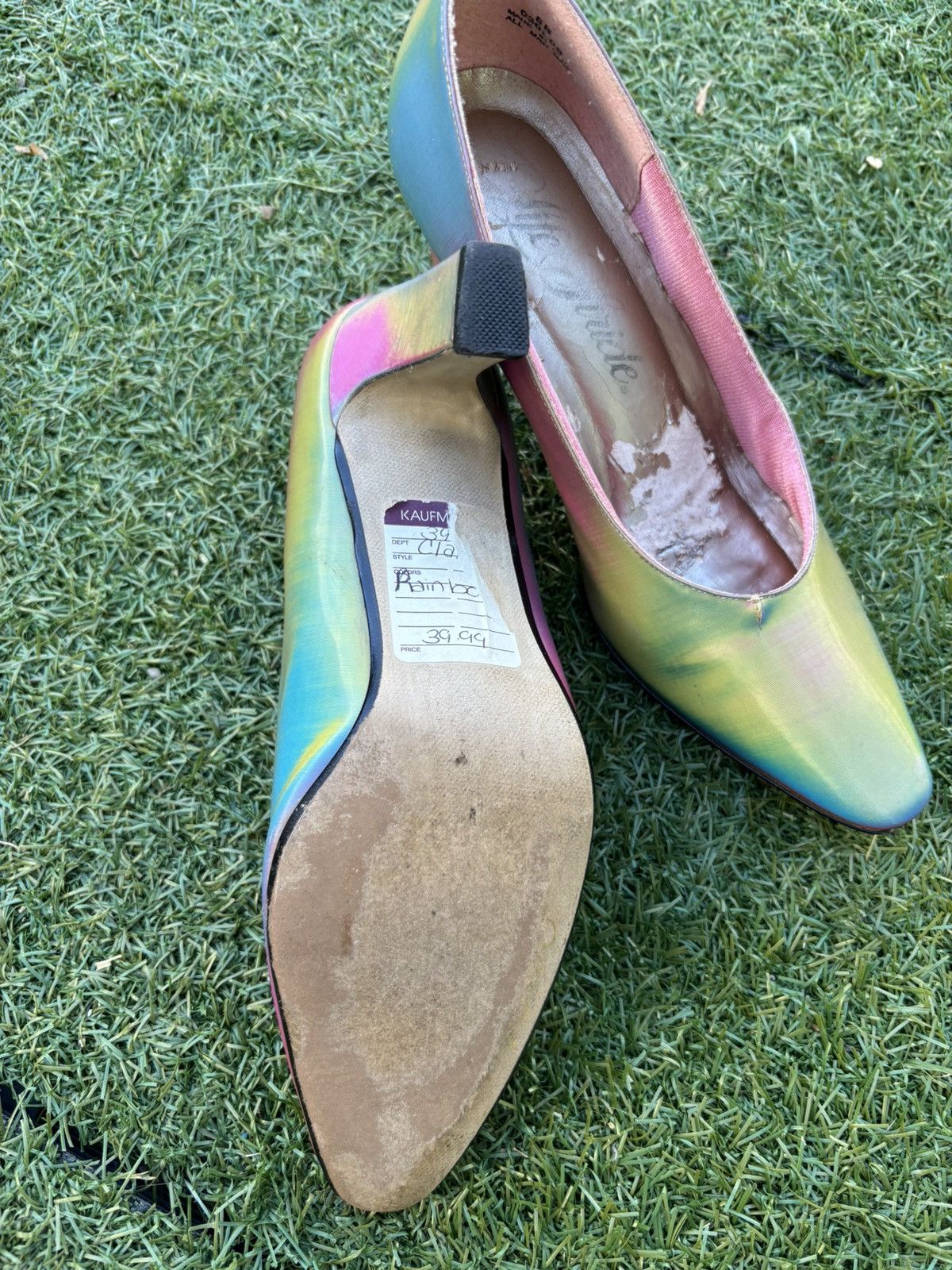 Other 80s Iridescent Rainbow 3.5” Stiletto Heels Size US 6 / IT 36 - 8 Thumbnail