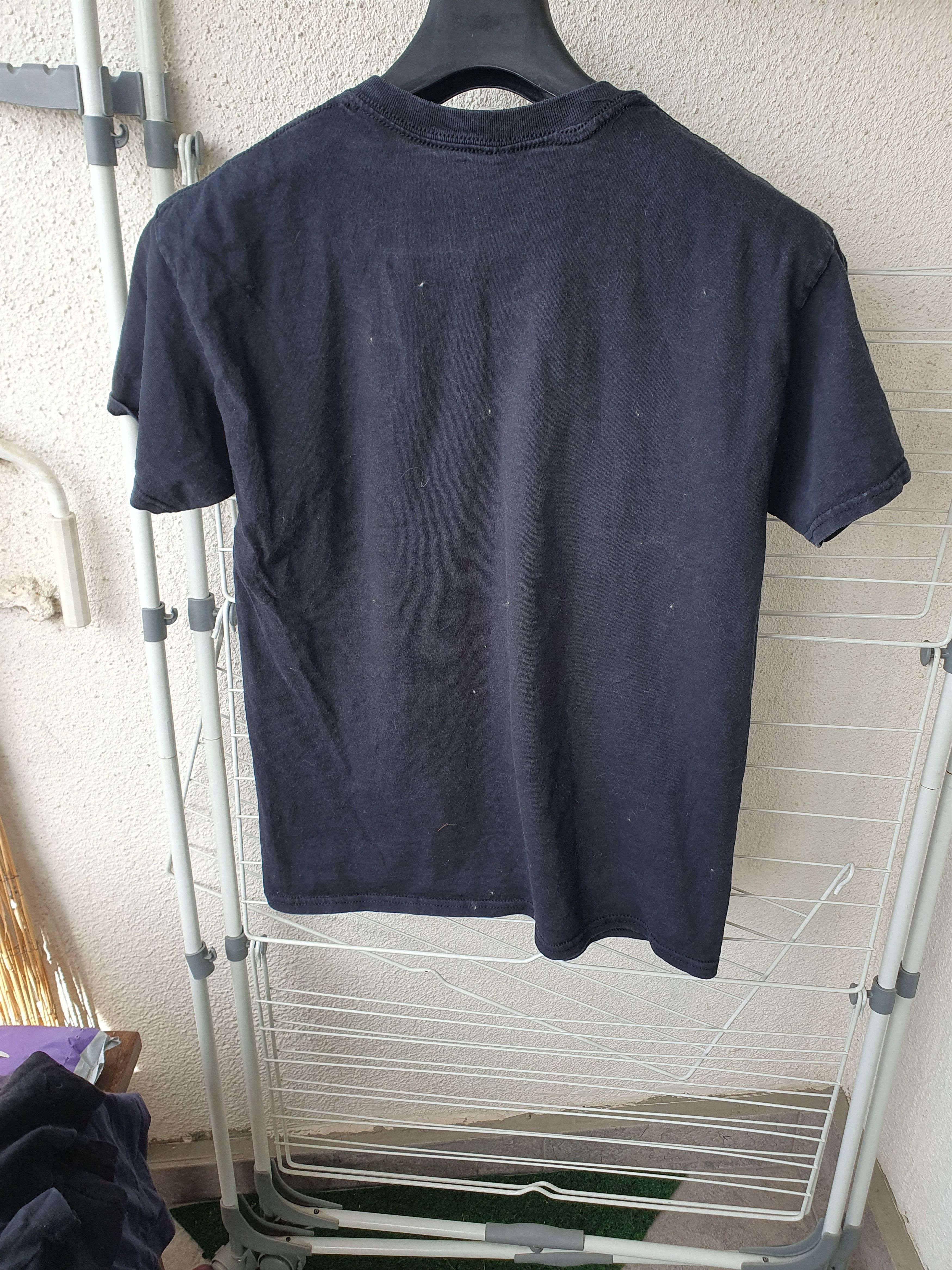 Band Tees In Hearts Wake No Hate No Fear Band T-shirt sz M Size US M / EU 48-50 / 2 - 5 Thumbnail