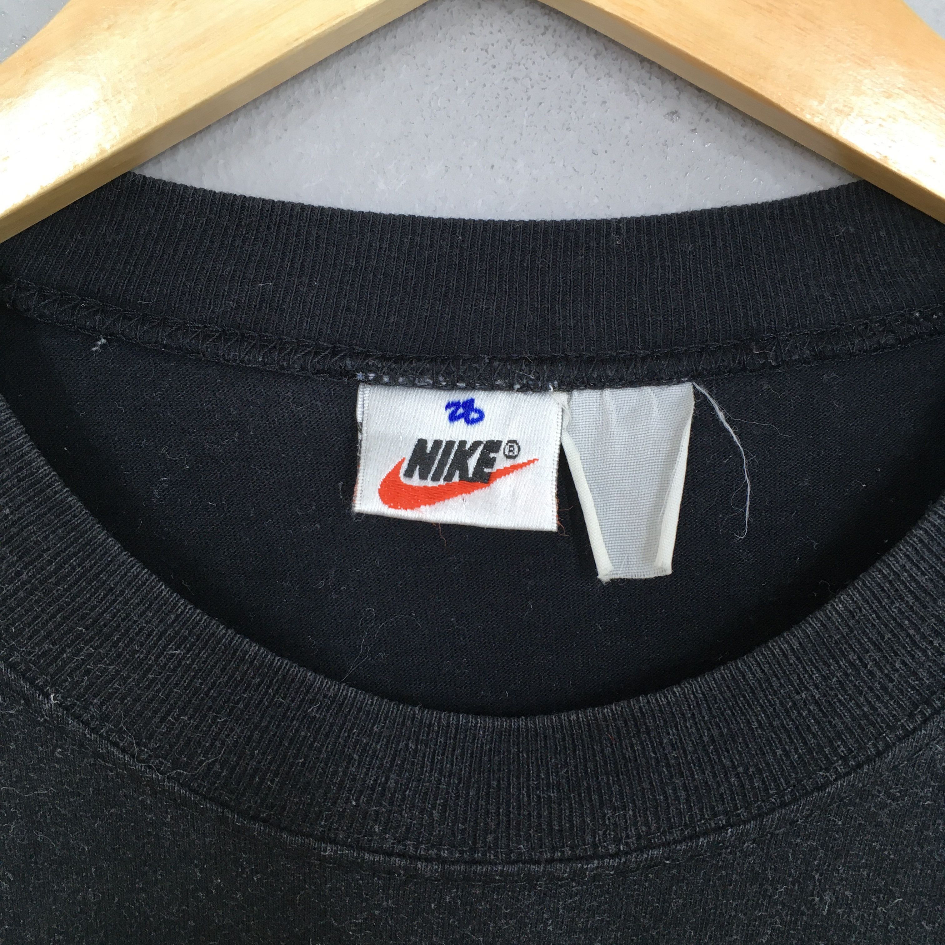 Nike × Vintage Vintage 90's Nike Swoosh Basketball Tshirt Medium Size US M / EU 48-50 / 2 - 3 Thumbnail