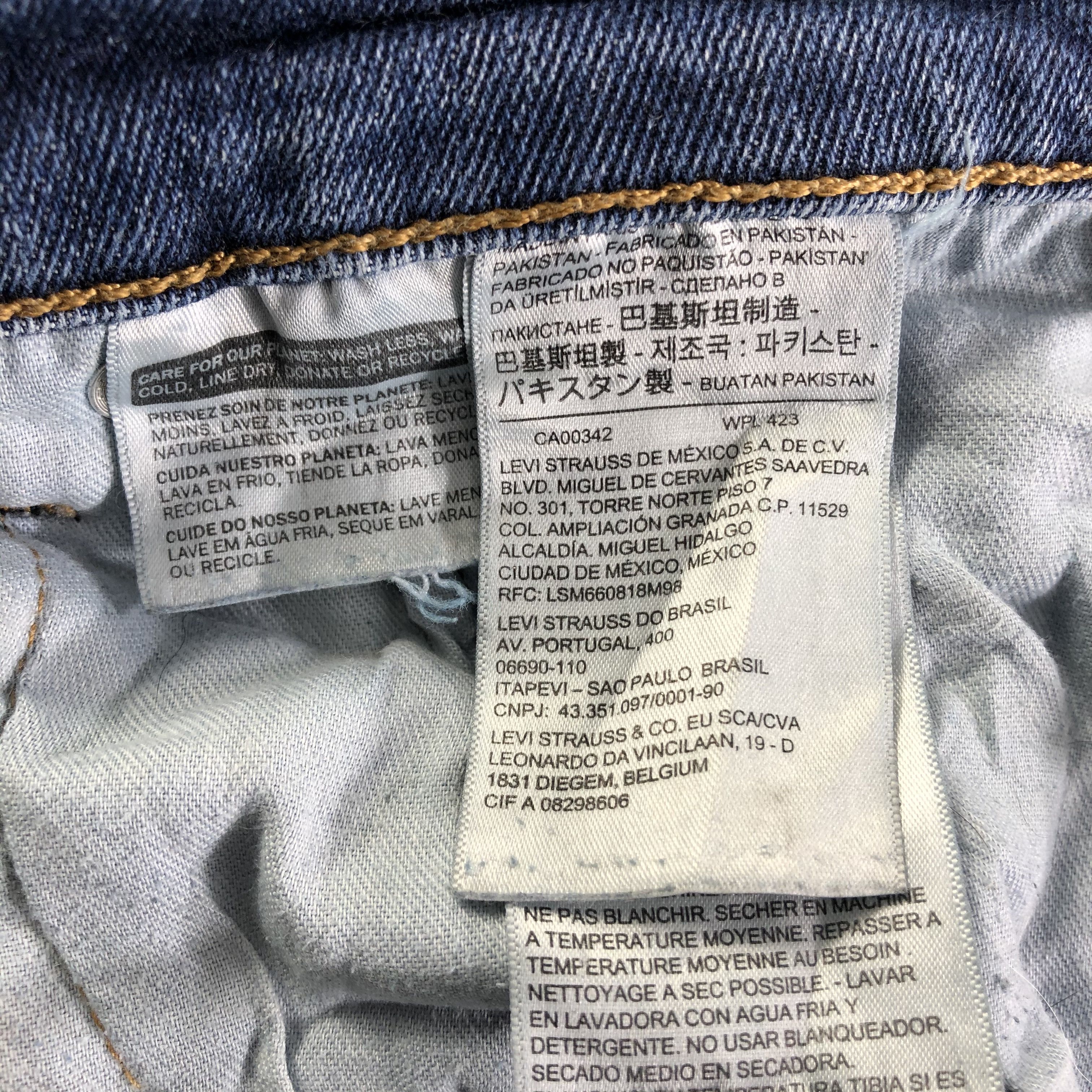 Levi's Vintage Blue Wash Levis 505 Jeans-J4442 Size US 39 - 9 Thumbnail