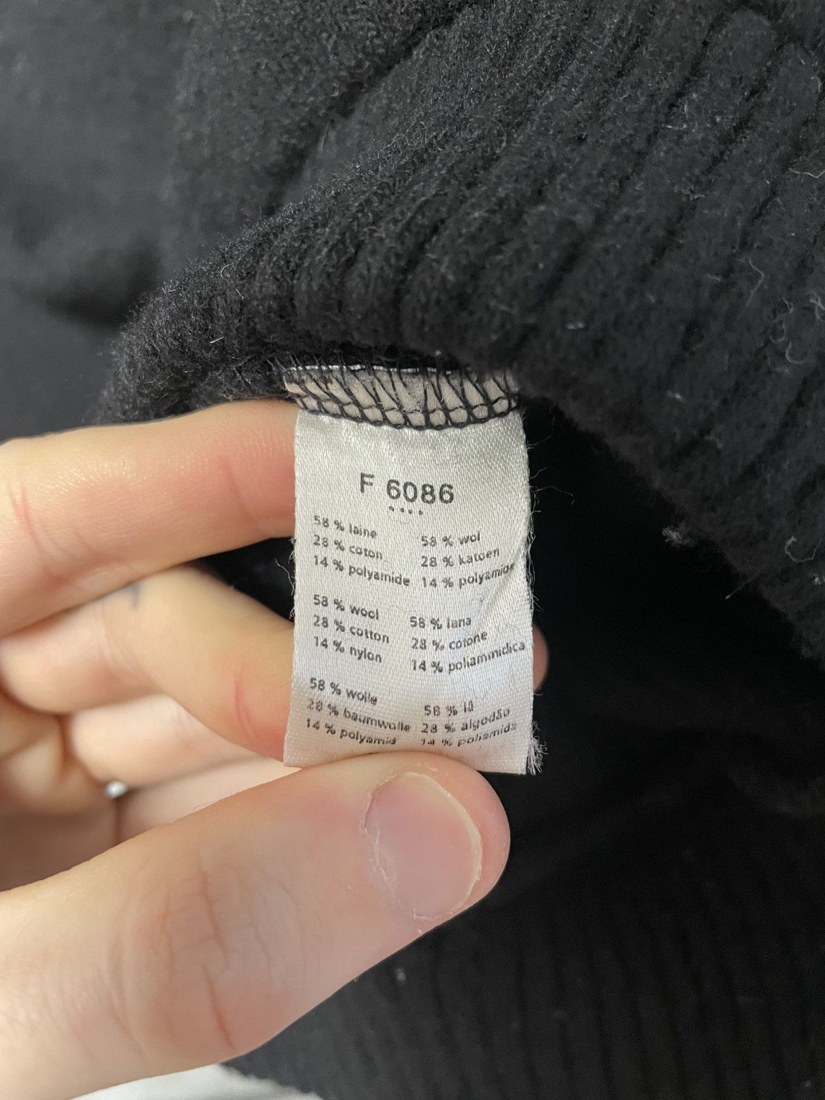 Lacoste Vintage Lacoste Black Wool Sweater Size US L / EU 52-54 / 3 - 9 Thumbnail