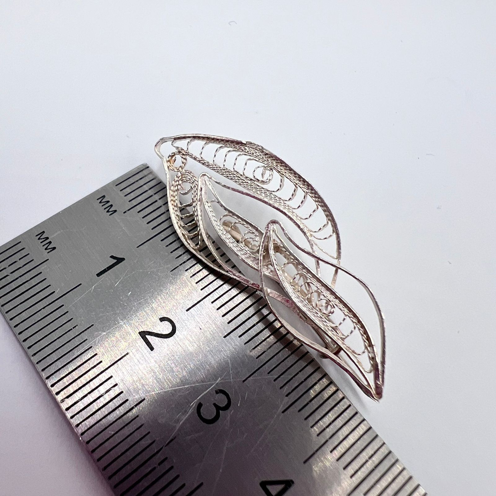 Vintage Retro Vintage 960 Silver Filigree Leaf Brooch Handmade Size ONE SIZE - 6 Thumbnail