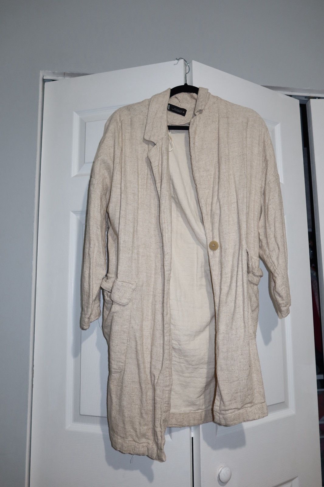 Zara Oversized Beige Textured Coat – Relaxed Fit, Lightly Worn Size S / US 4 / IT 40 - 1 Thumbnail