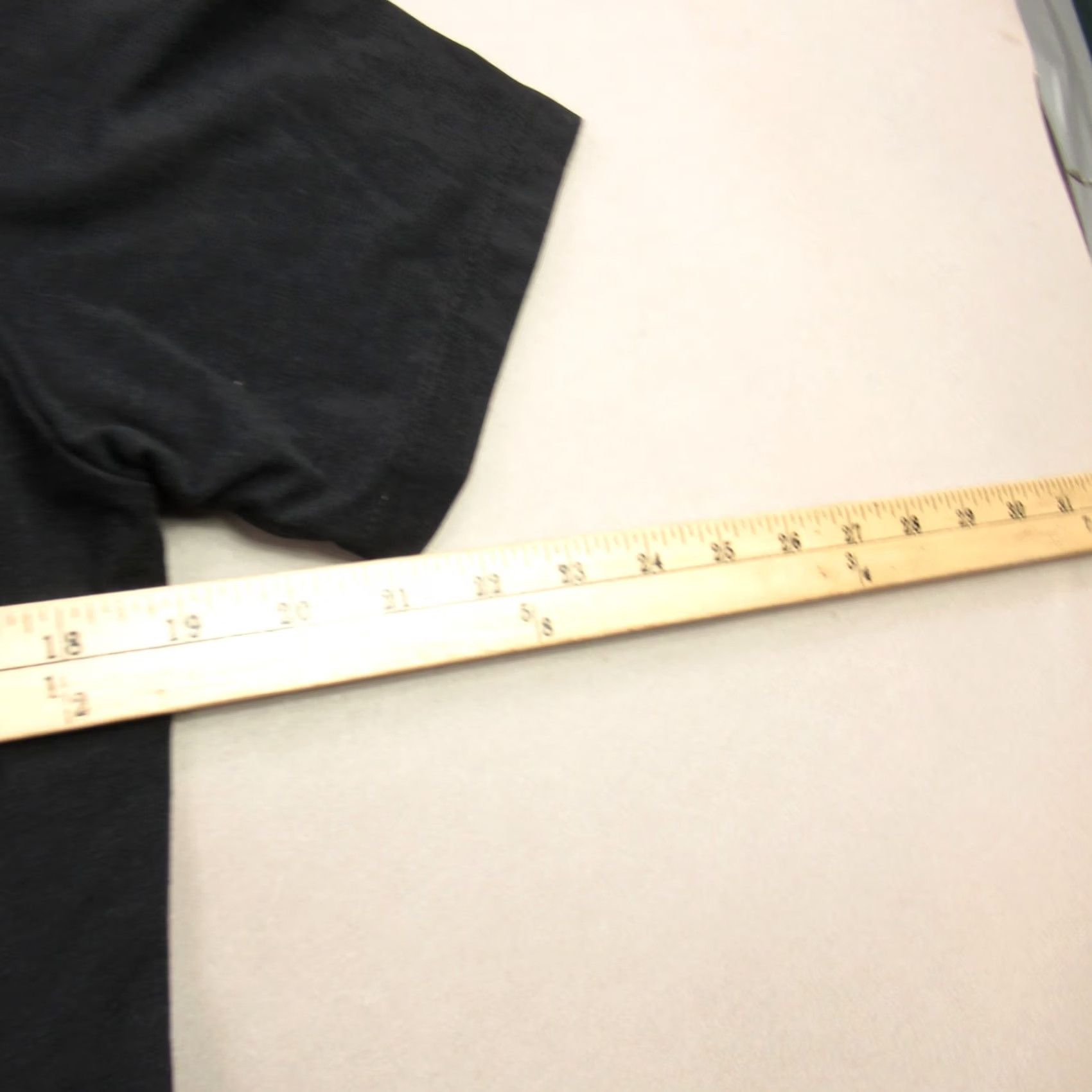Cuts Cuts Shirt Mens Short Sleeve Henley Crew Neck Buttons Pullover Black Size US M / EU 48-50 / 2 - 6 Thumbnail