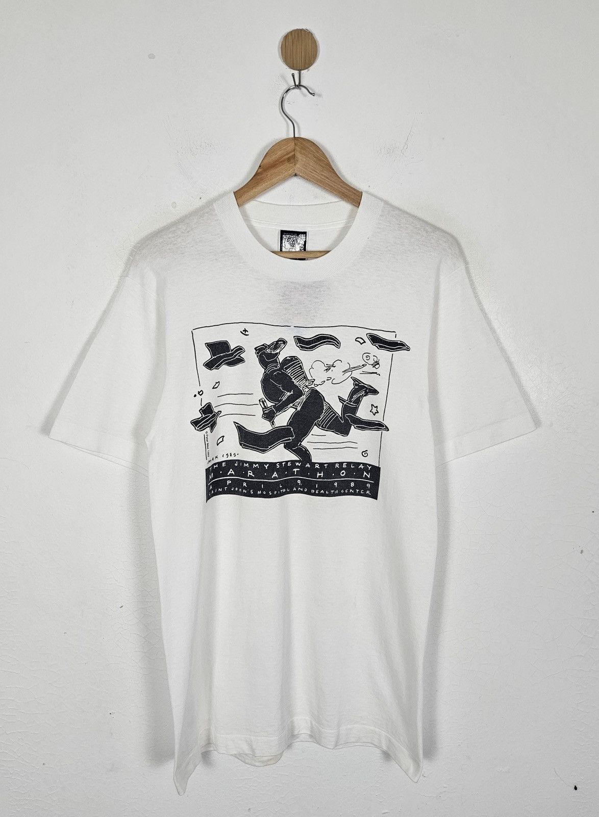Vintage Vintage 90s Peter Max Art Neomax Marathon tee shirt Size US S / EU 44-46 / 1 - 1 Thumbnail