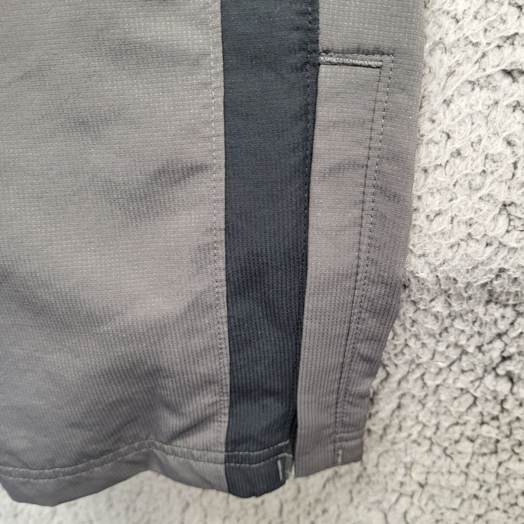 Under Armour Under Armour Mens Sweatpants Jogger Large Fitted Gray Black Stripe 30x32 Zip Leg Size US 33 - 5 Thumbnail