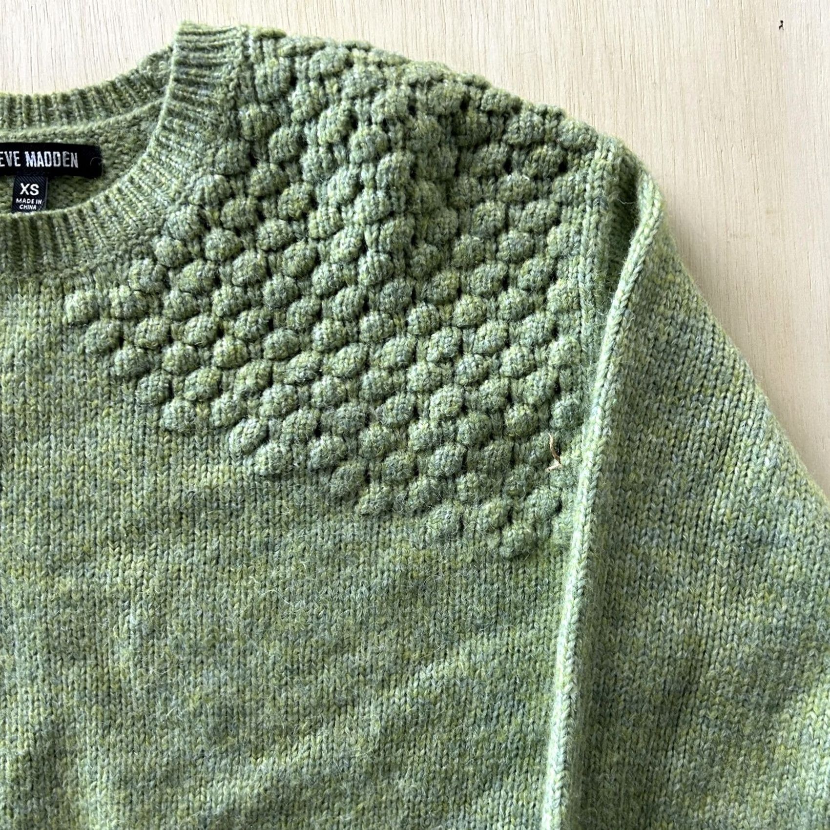 Steve Madden Steve Madden Sweater Womens XS Green Popcorn Yoke Knit Crewneck Pullover Size XS / US 0-2 / IT 36-38 - 2 Thumbnail