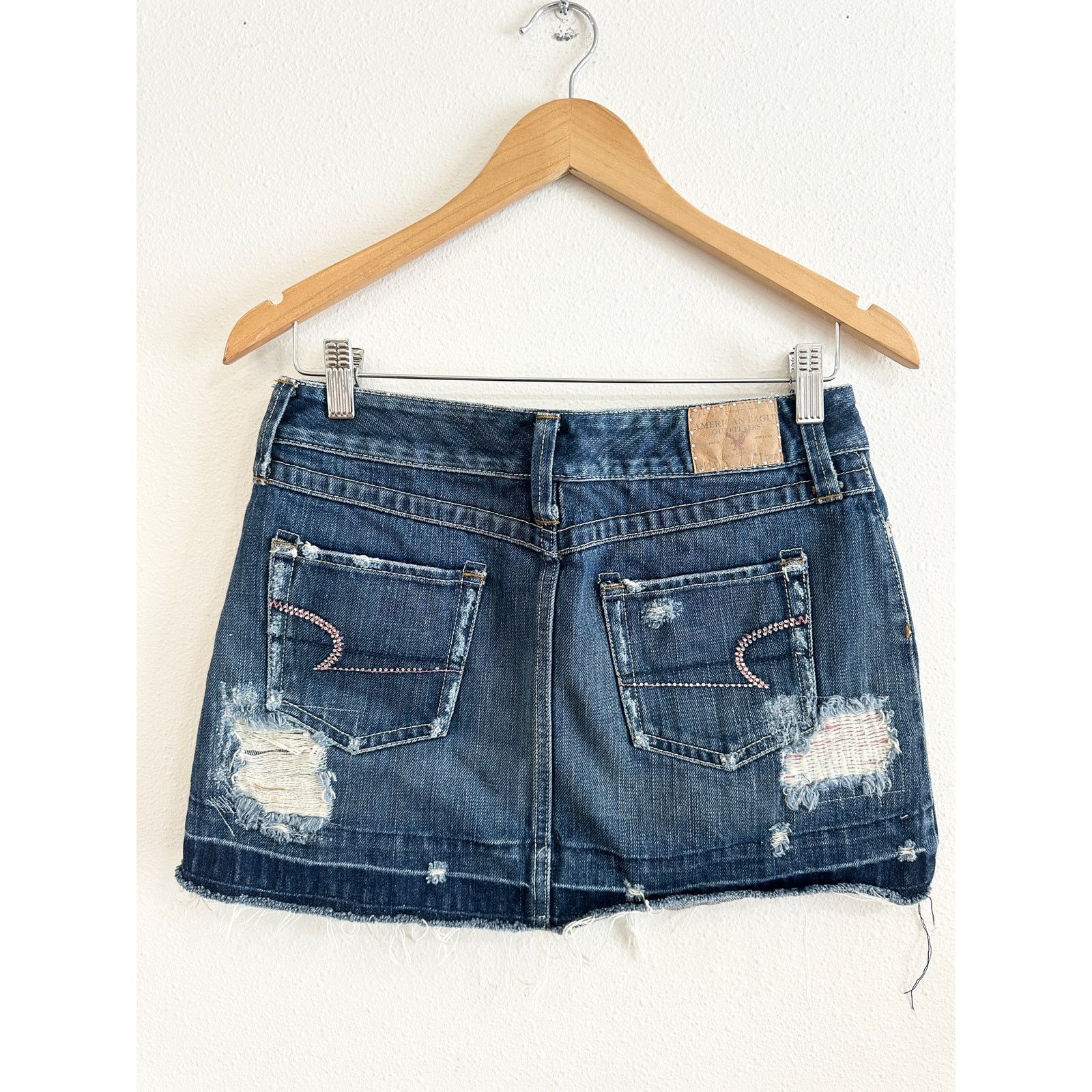 American Eagle Outfitters Y2K American Eagle Distressed Micro Miniskirt size 2 Size 27" / US 4 / IT 40 - 2 Thumbnail