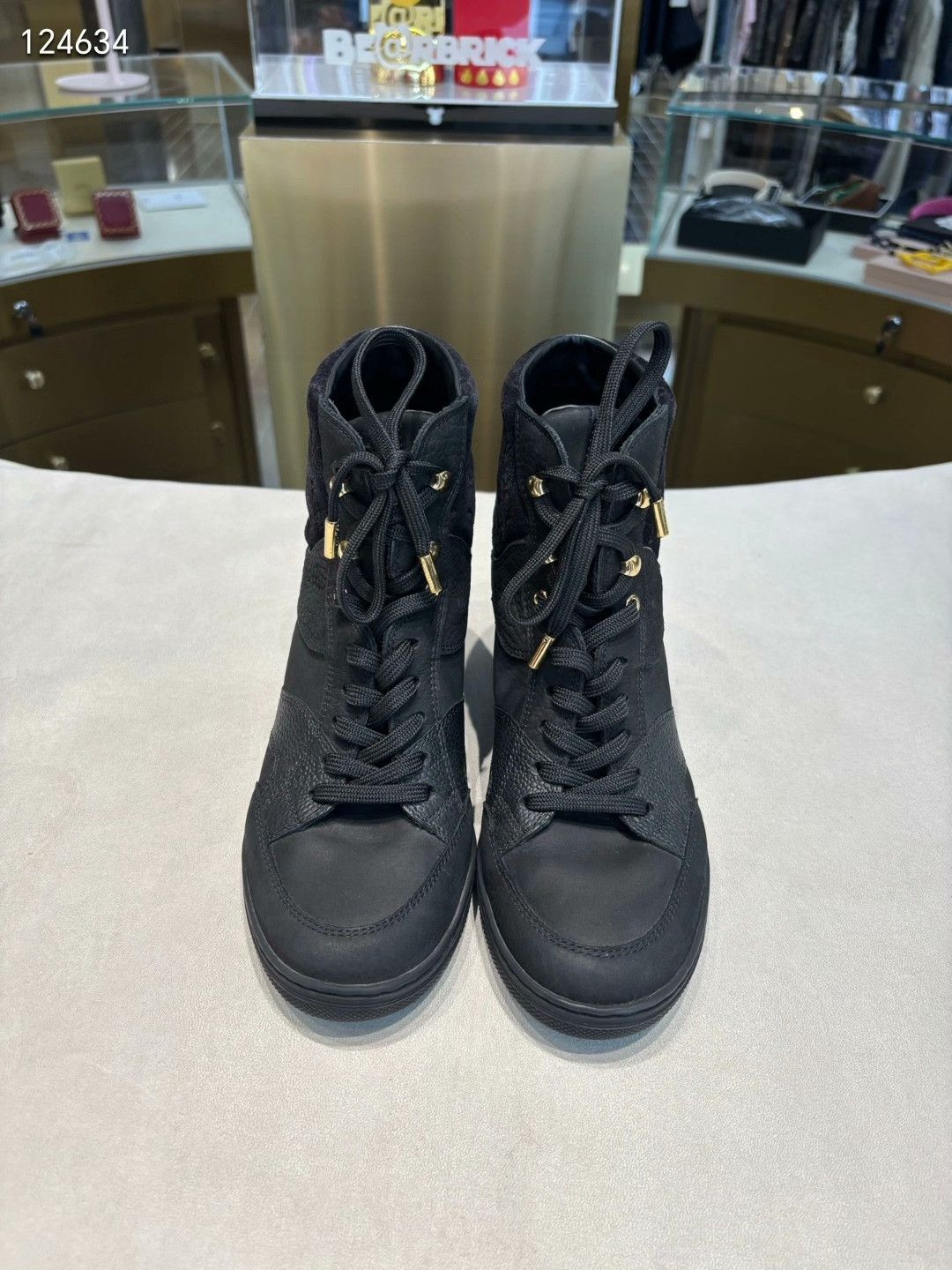 Louis Vuitton Louis Vuitton Monogram High-Top Shoes Size US 6 / IT 36 - 1 Thumbnail
