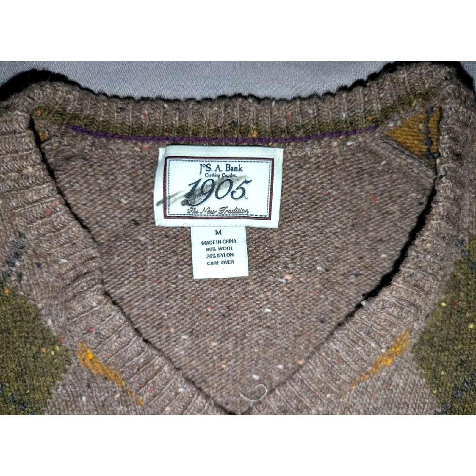 Jos. A. Bank VINTAGE Jos A Bank Argyle Brown Wool Blend V Neck Thick Chunk Knit Sweater Men’s Medium Size US M / EU 48-50 / 2 - 3 Thumbnail