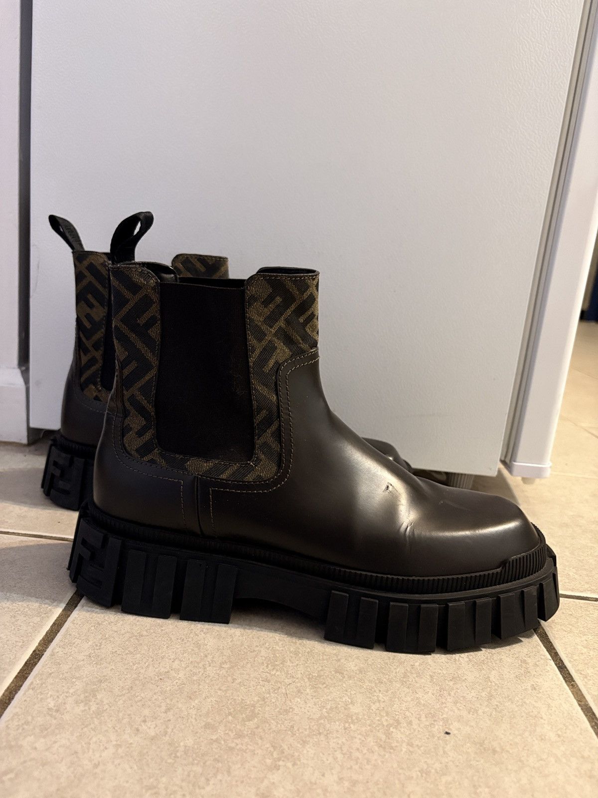Fendi FENDI CHELSEA BOOTS Size US 10 / EU 43 - 1 Thumbnail