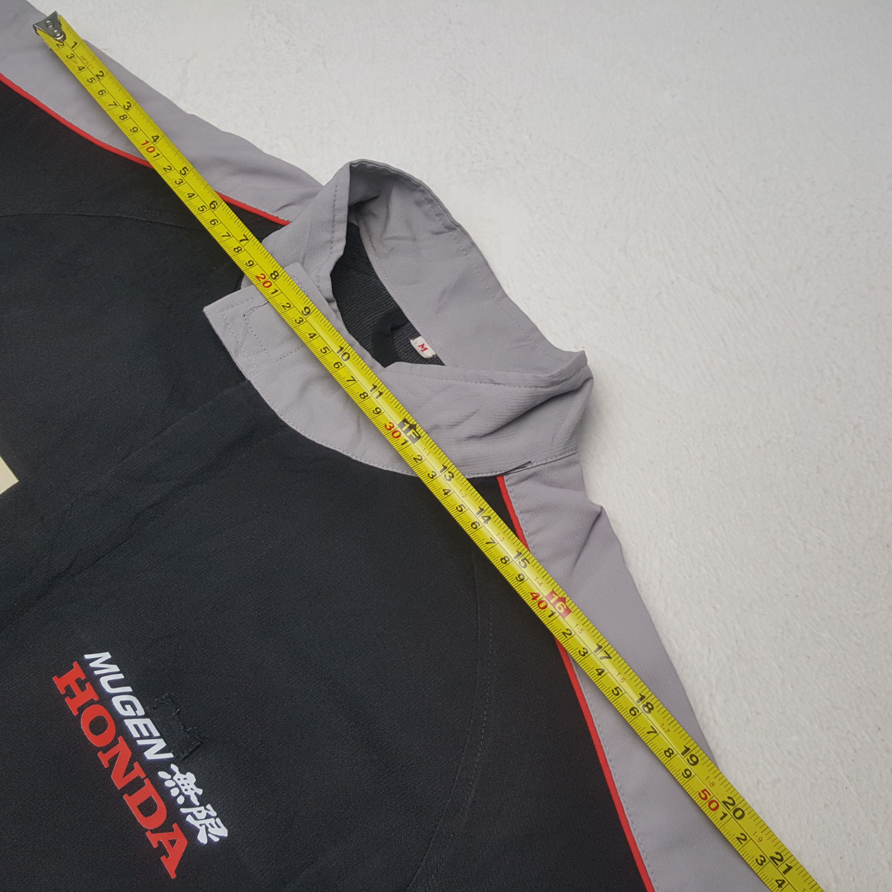 Formula 1 Vintage Idemitsu Mugen Honda Racing Team Coverall RR17 Size US M / EU 48-50 / 2 - 9 Thumbnail