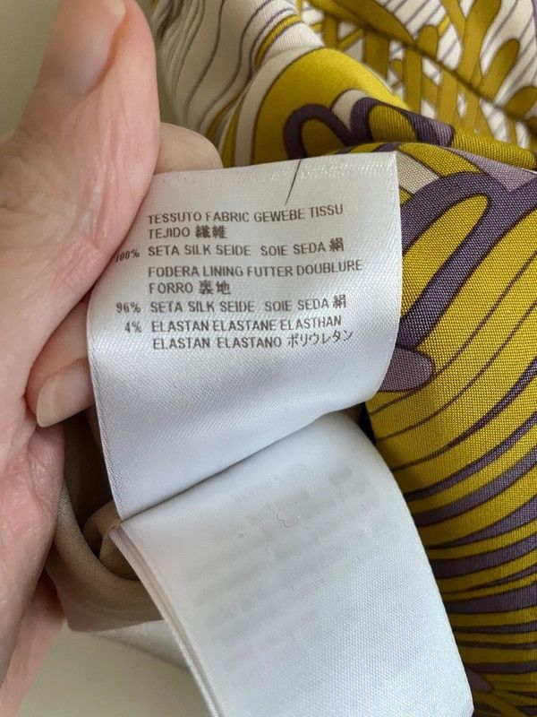 Gucci × Vintage Gucci Skirt 2012 Silk Print Mini Vintage Floral Size 26" / US 2 / IT 38 - 6 Thumbnail