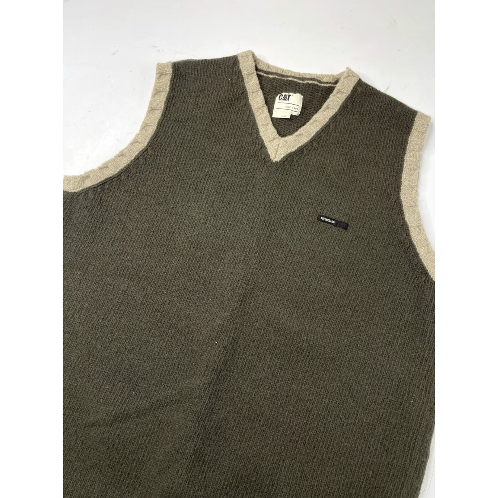 Vintage CATERPILLAR CAT Mens Vest Knit Green Size L Large Workwear Pullover Y2K Knit Sweater Vest Mens Green CATERPILLAR CAT VEST Knit Green Y2K Size L Size US L / EU 52-54 / 3 - 3 Thumbnail