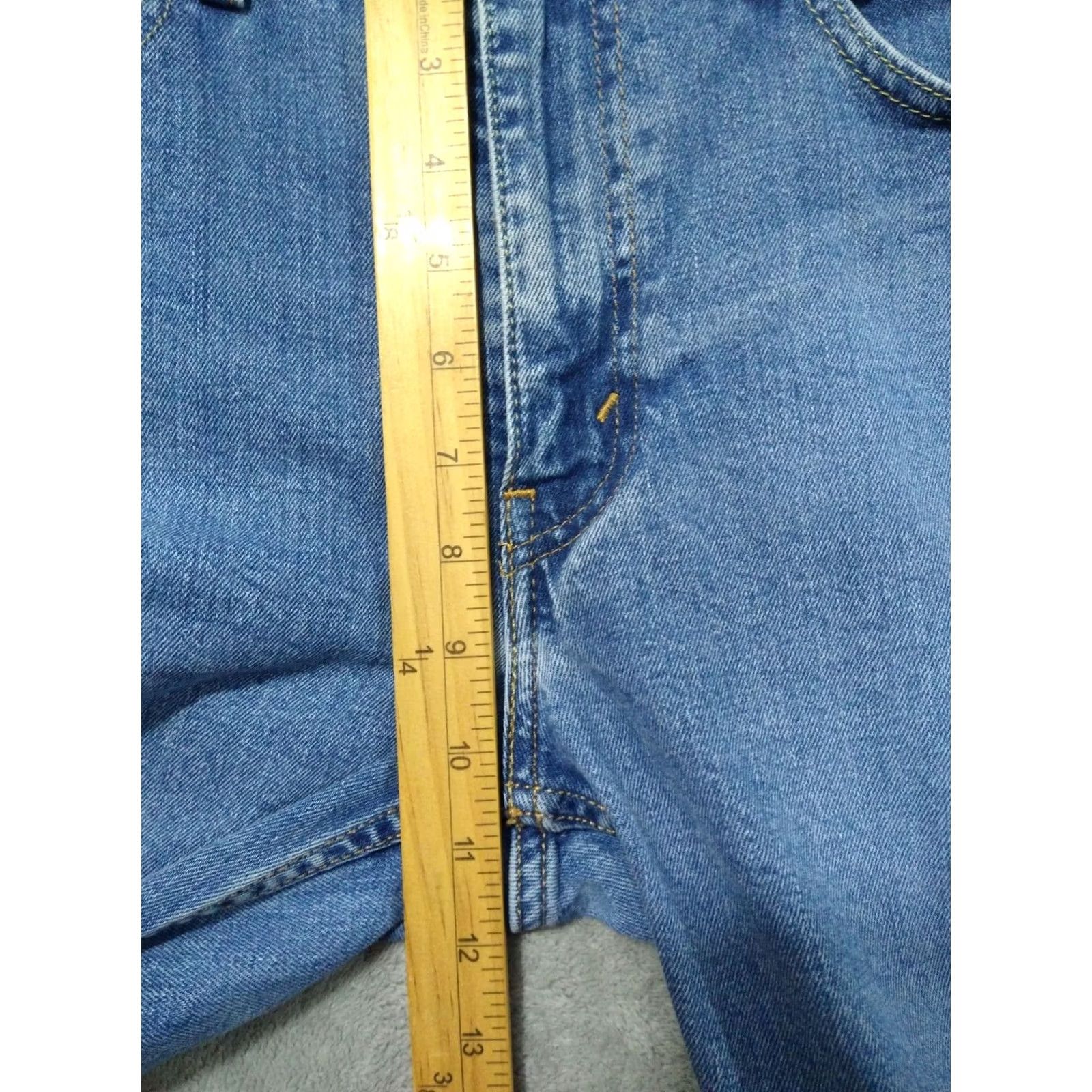 Levi's Levis 559 Jeans Mens 34x32 Blue Denim Relaxed Straight Leg Medium Wash Jeans Size US 34 / EU 50 - 4 Thumbnail