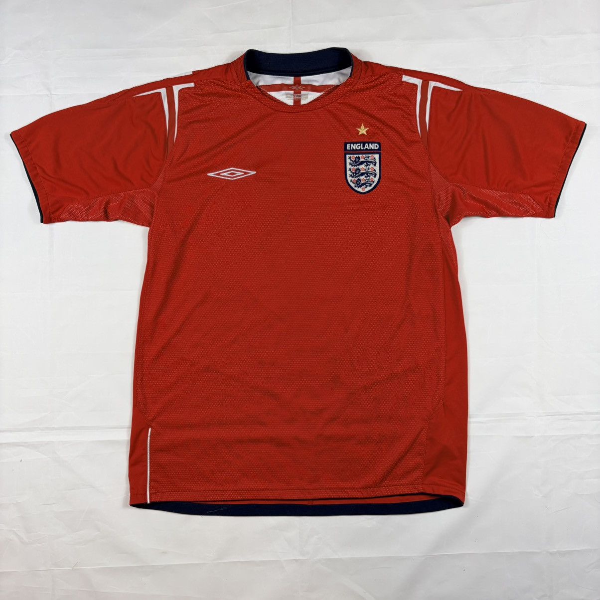 Umbro 2004-05 Umbro England Away Jersey Red Vintage M Size US M / EU 48-50 / 2 - 1 Thumbnail