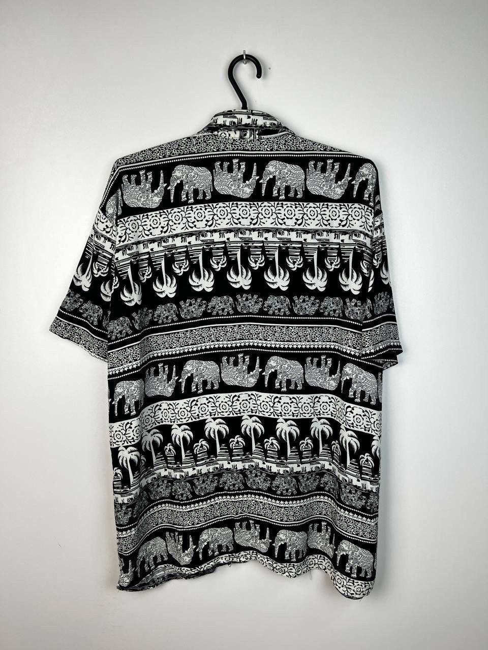 Other Hawaii 90s Crazy Shirts size XL Size US XL / EU 56 / 4 - 2 Thumbnail