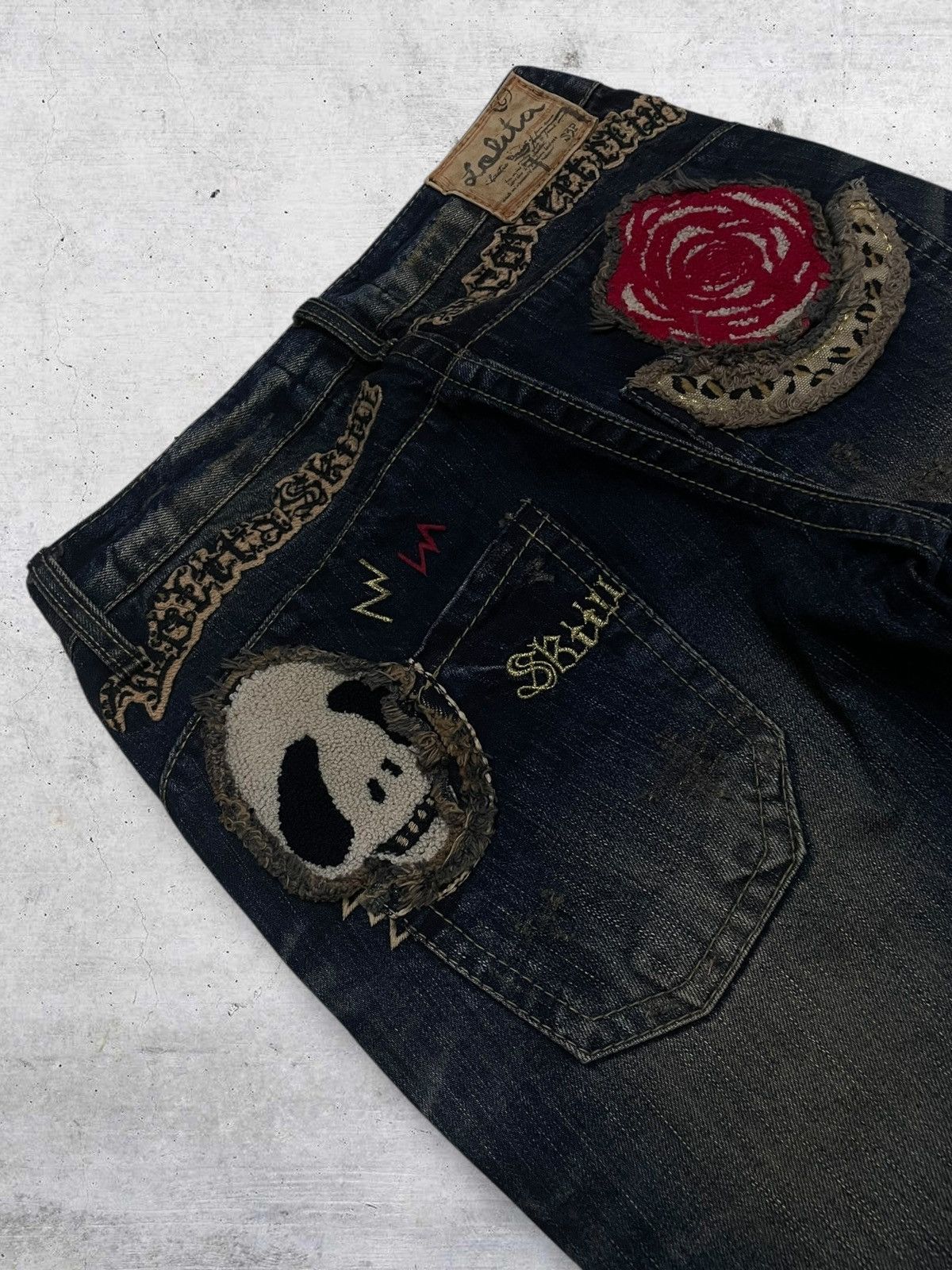 Tornado Mart 1990S LOLITA JAPAN DESIGNER SKULL ART MUDWASH ICONIC DENIM Size US 28 / EU 44 - 13 Thumbnail