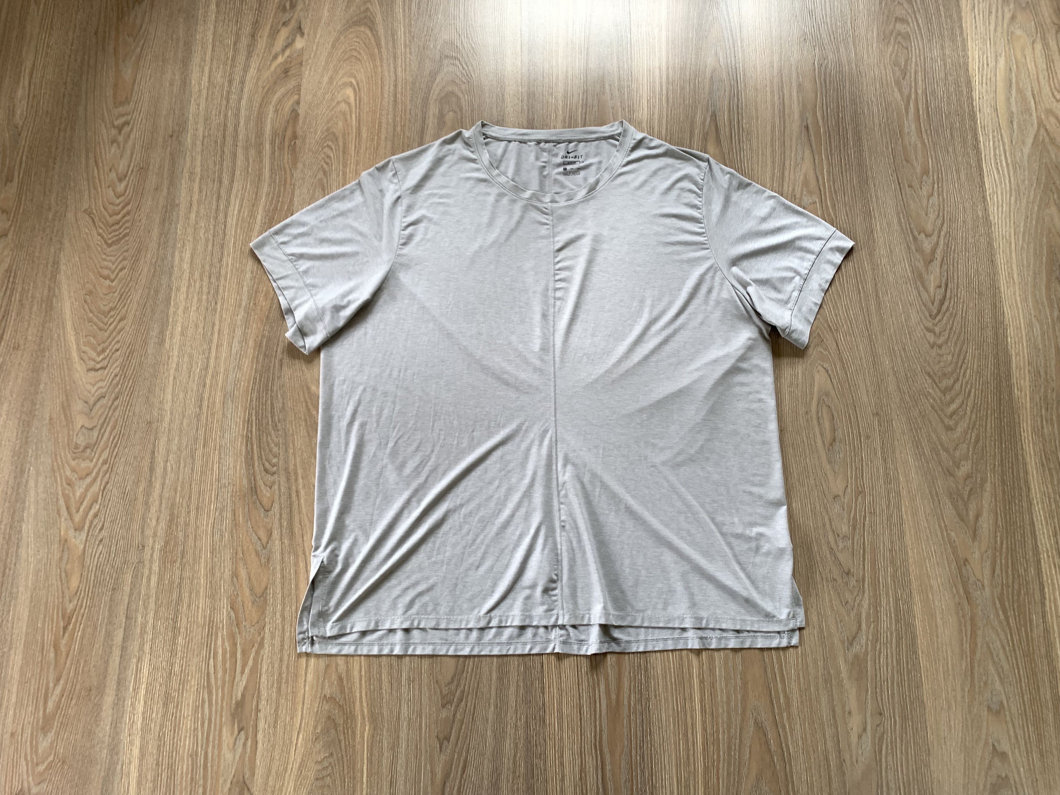 Nike Nike Light Grey Sport T Shirt Size US XXL / EU 58 / 5 - 1 Thumbnail
