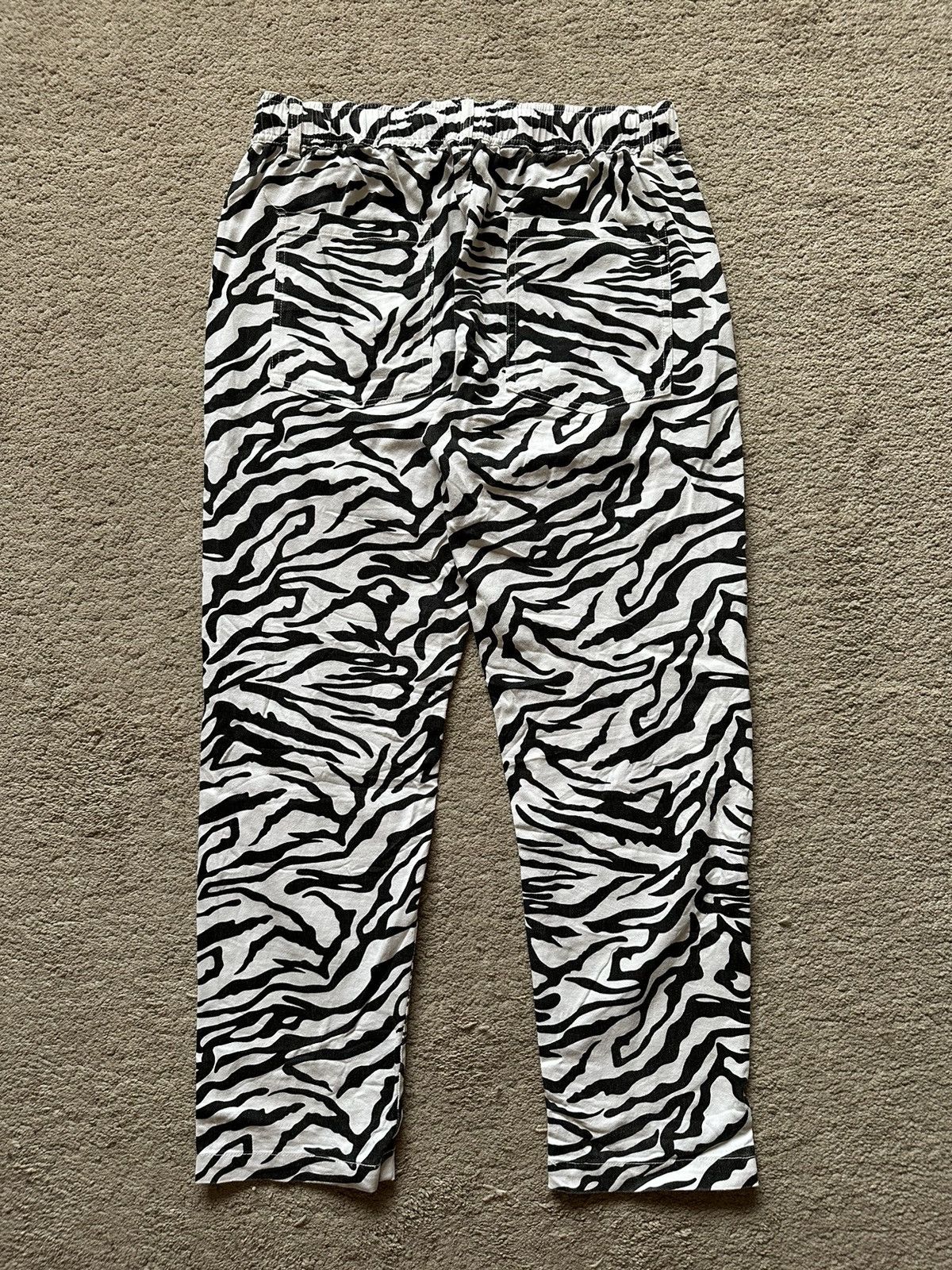 Japanese Brand 2000s Jungle Storm Zebra Cotton Easy Pant Size US 31 - 3 Thumbnail