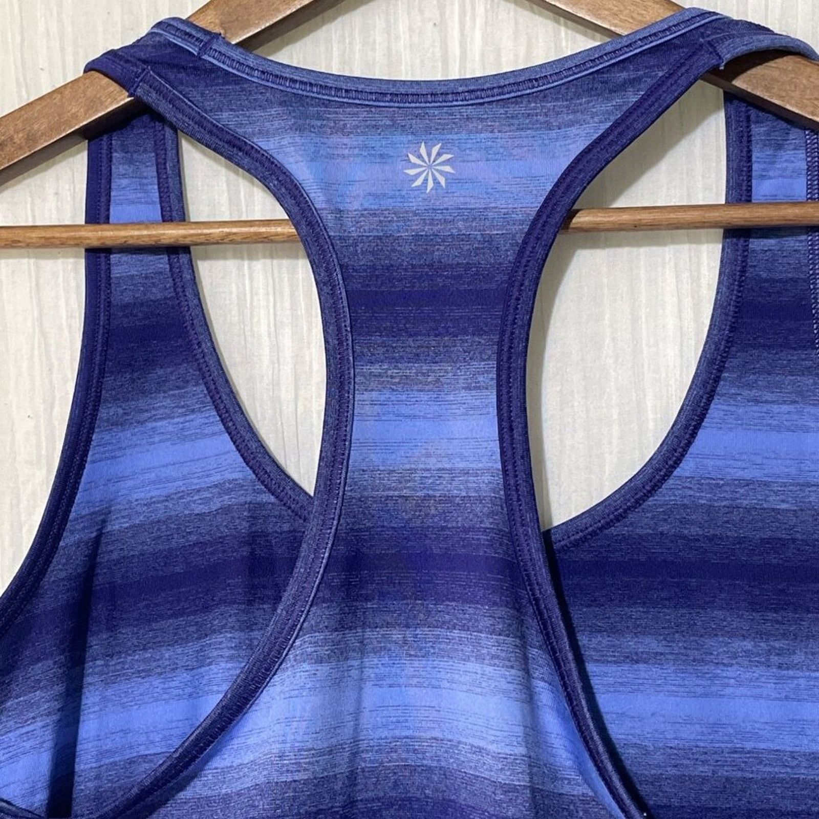 Athleta Athleta Tank Chi Ombre Striped Wide Strap Racerback Small Size S / US 4 / IT 40 - 3 Thumbnail