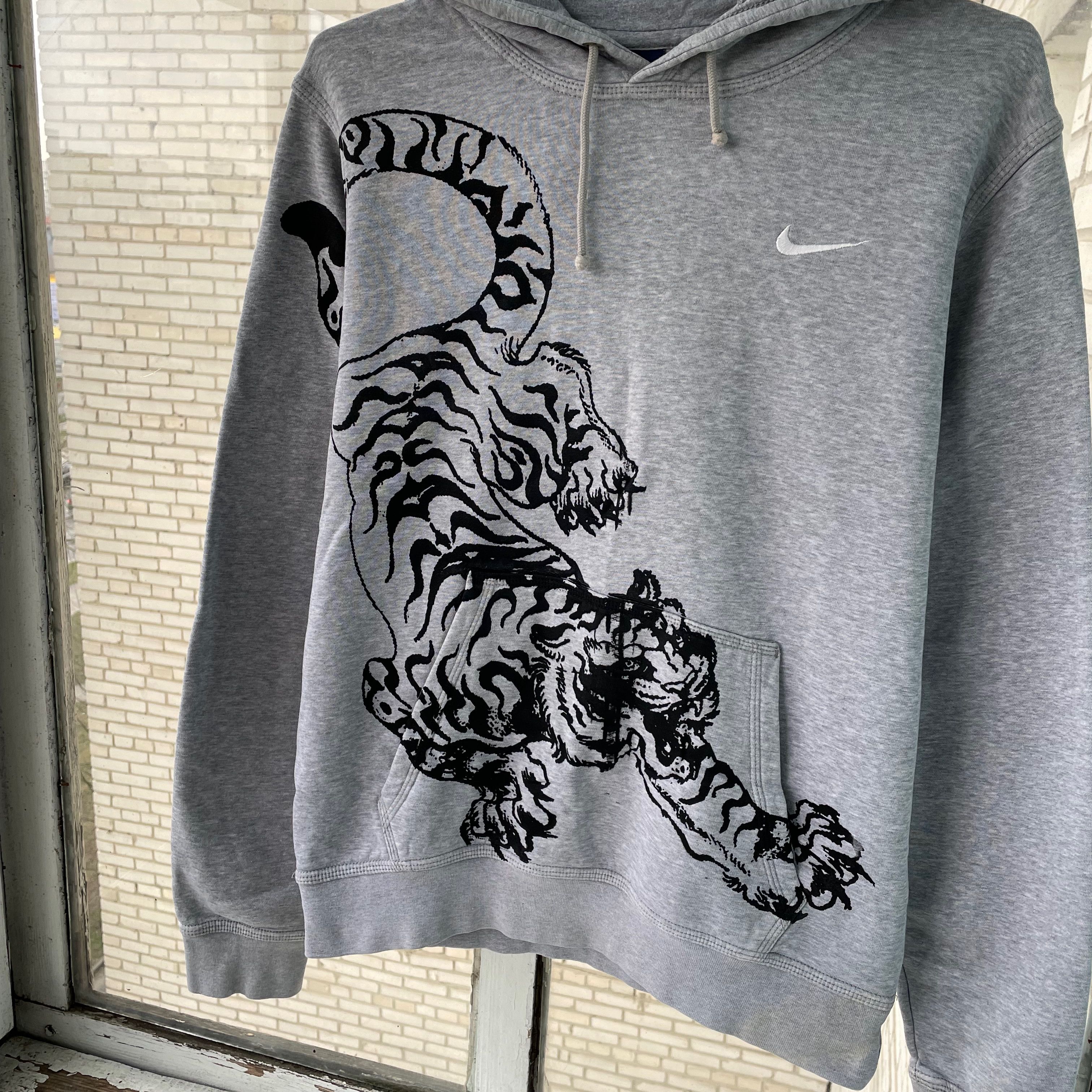 Nike Custom Nike Tiger zip Hoodie Size S Y2K Grunge Size US S / EU 44-46 / 1 - 2 Thumbnail