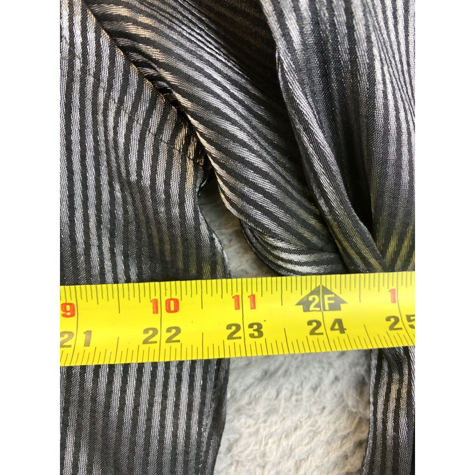 Vintage VINTAGE Carlo Pacini Shirt Mens 16.5 34/35 Metallic Silver Pleat Cuff French Cuff Spread 88-23 Size US L / EU 52-54 / 3 - 6 Thumbnail